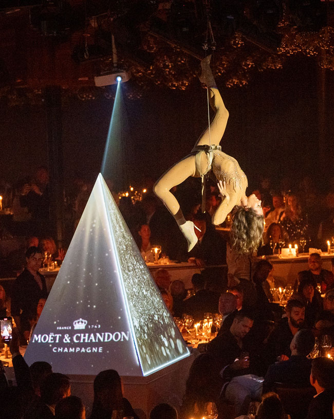 MOËT &amp; CHANDON, la ceas aniversar