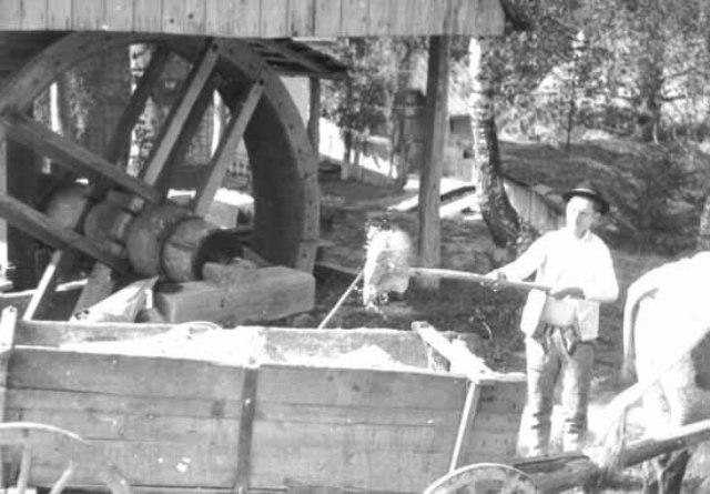 Cum erau torturați proprietarii de mine din Munții Apuseni în primii ani ai comunismului: „Predă aurul! Dă-l, știm că mai ai!”