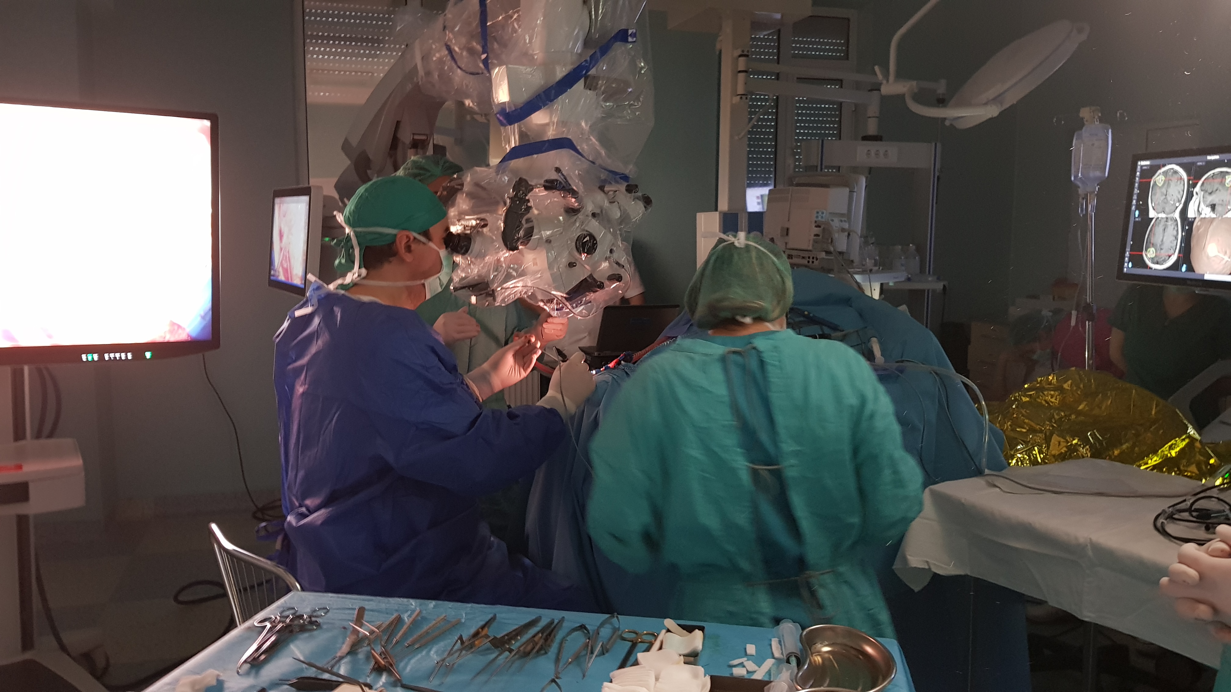 VIDEO&FOTO/ Operație pe creier cu aparatură de 1 milion de euro la Spitalul de Neurochirurgie din Iași. Medicul Lucian Eva: "Cu această aparatură intervenția devine minim invazivă"