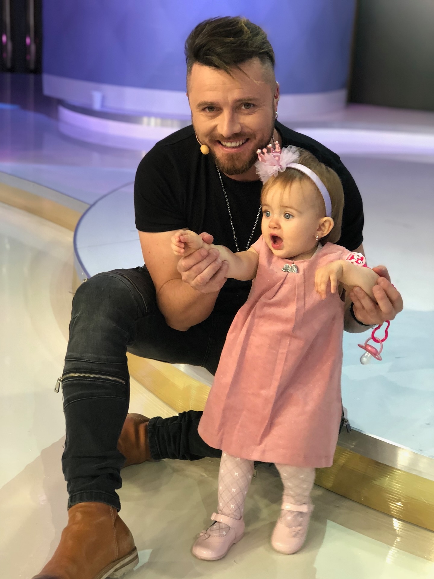Tavi Clonda a împlinit 46 de ani. Gabriela Cristea a publicat imagini rare cu ei, de la începutul relației. „Fetelor, Făt Frumos există pentru fiecare”
