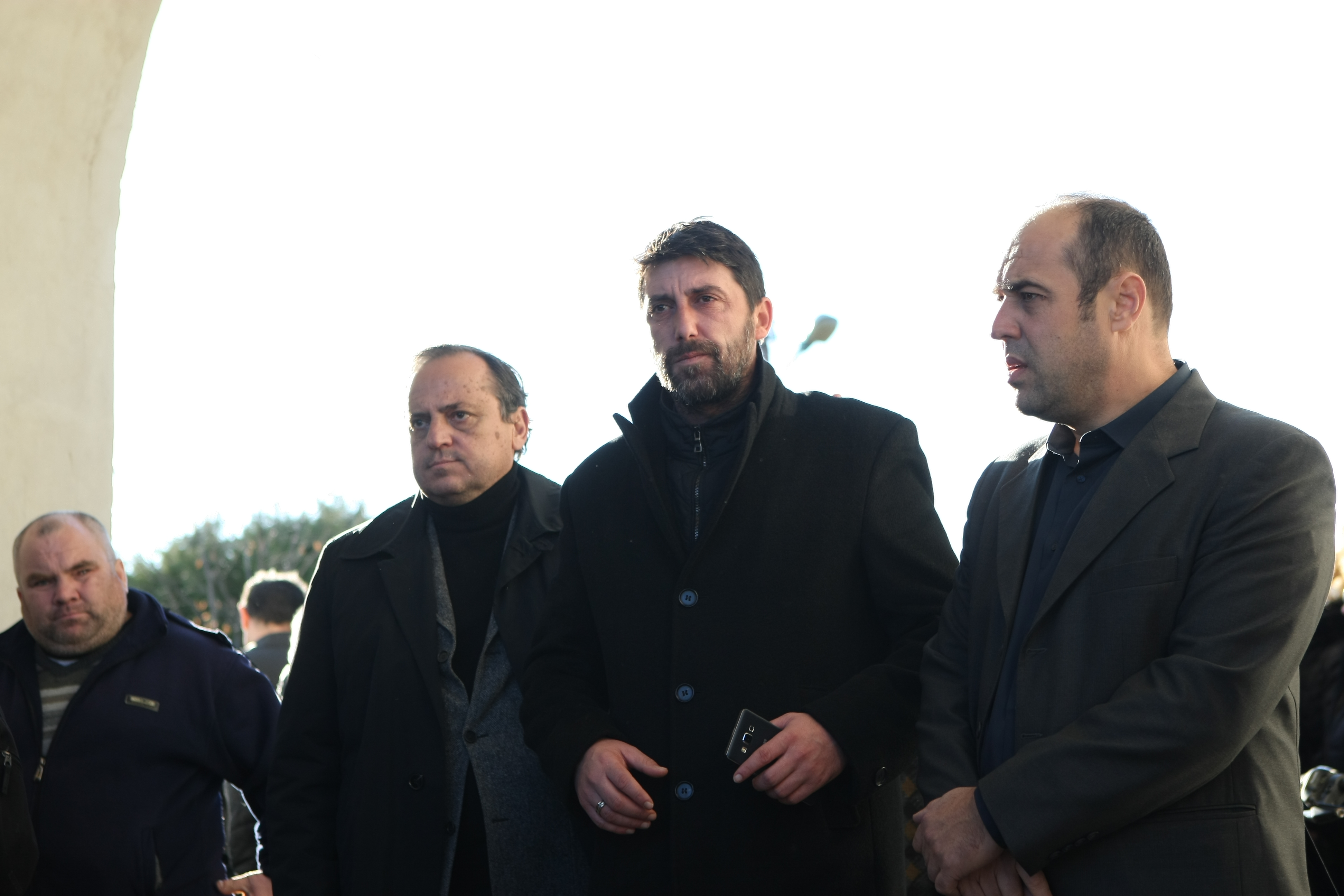 Daniel Prodan a fost înmormântat, azi, la cimitirul Sf. Ilie din Voluntari. Promisiune în lacrimi făcută de Gică Popescu: ”Îți vom îndeplini visul” | GALERIE FOTO
