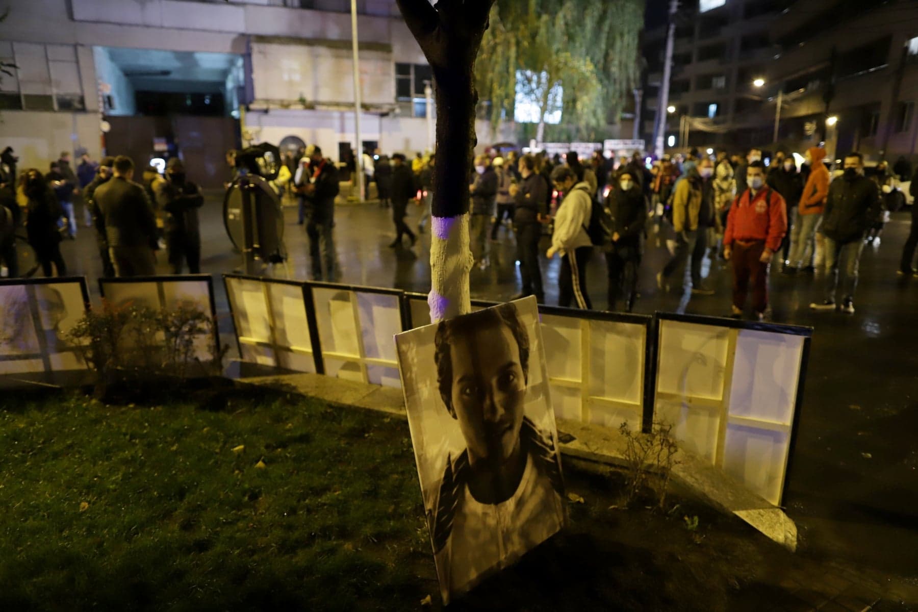 ”Nu uităm!”, marș în memoria victimelor din Colectiv. Supraviețuitor al incendiului: ”Statul român tot nu face nimic. El continuă să numere morți. Și atât!”