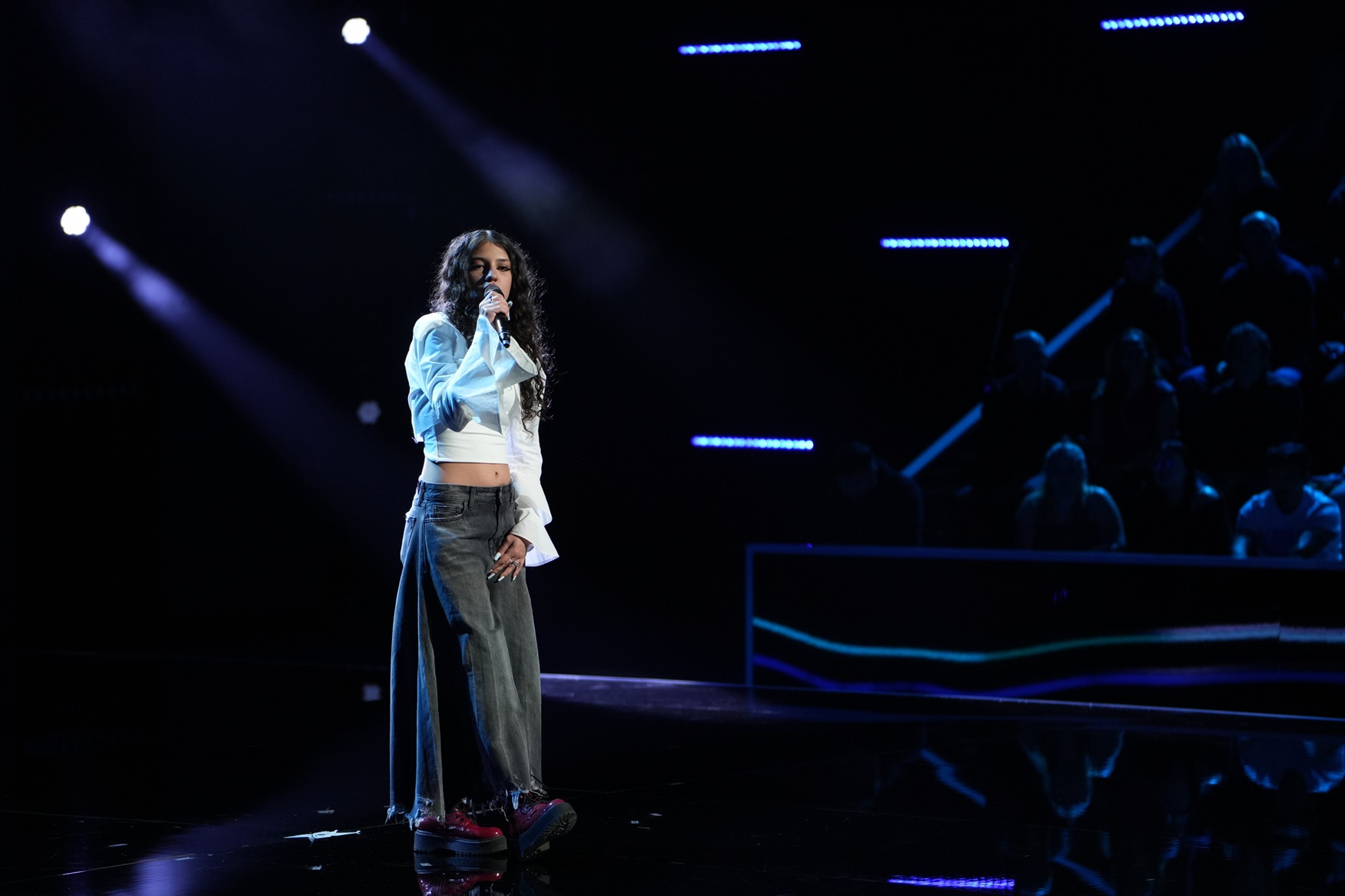 Povestea emoționantă a lui Sharon Varga, concurenta de 16 ani de la X Factor. A crescut mai mult pe străzi: „De multe ori mâncam pâine și zahăr”
