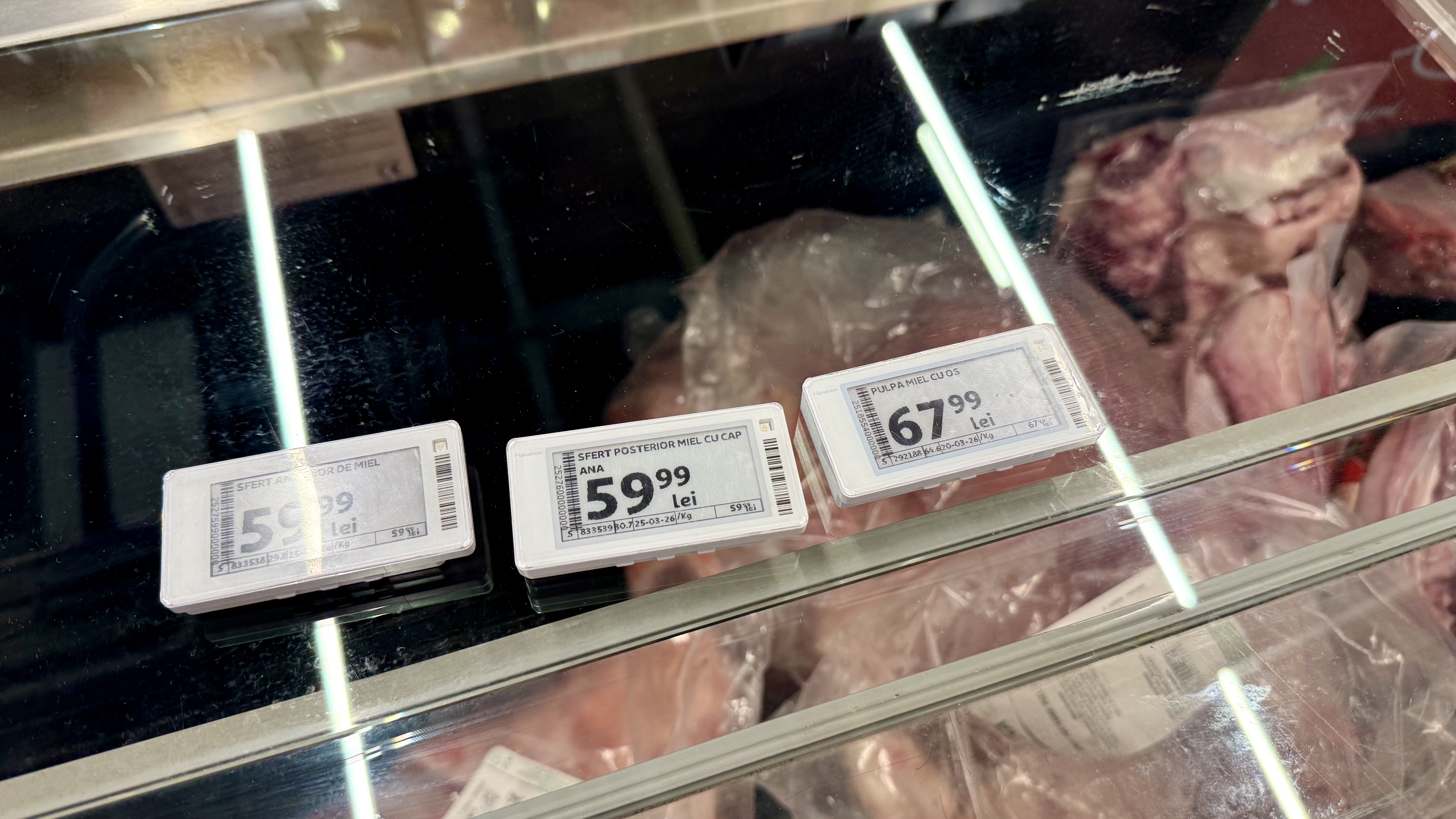 Cât costă kilogramul de carne de miel în supermarket? Mult mai scump decât în piață!
