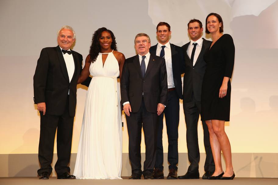 Serena Williams s-a îmbrăcat în rochie de seară! Ai ieși cu ea în oraș? GALERIE FOTO