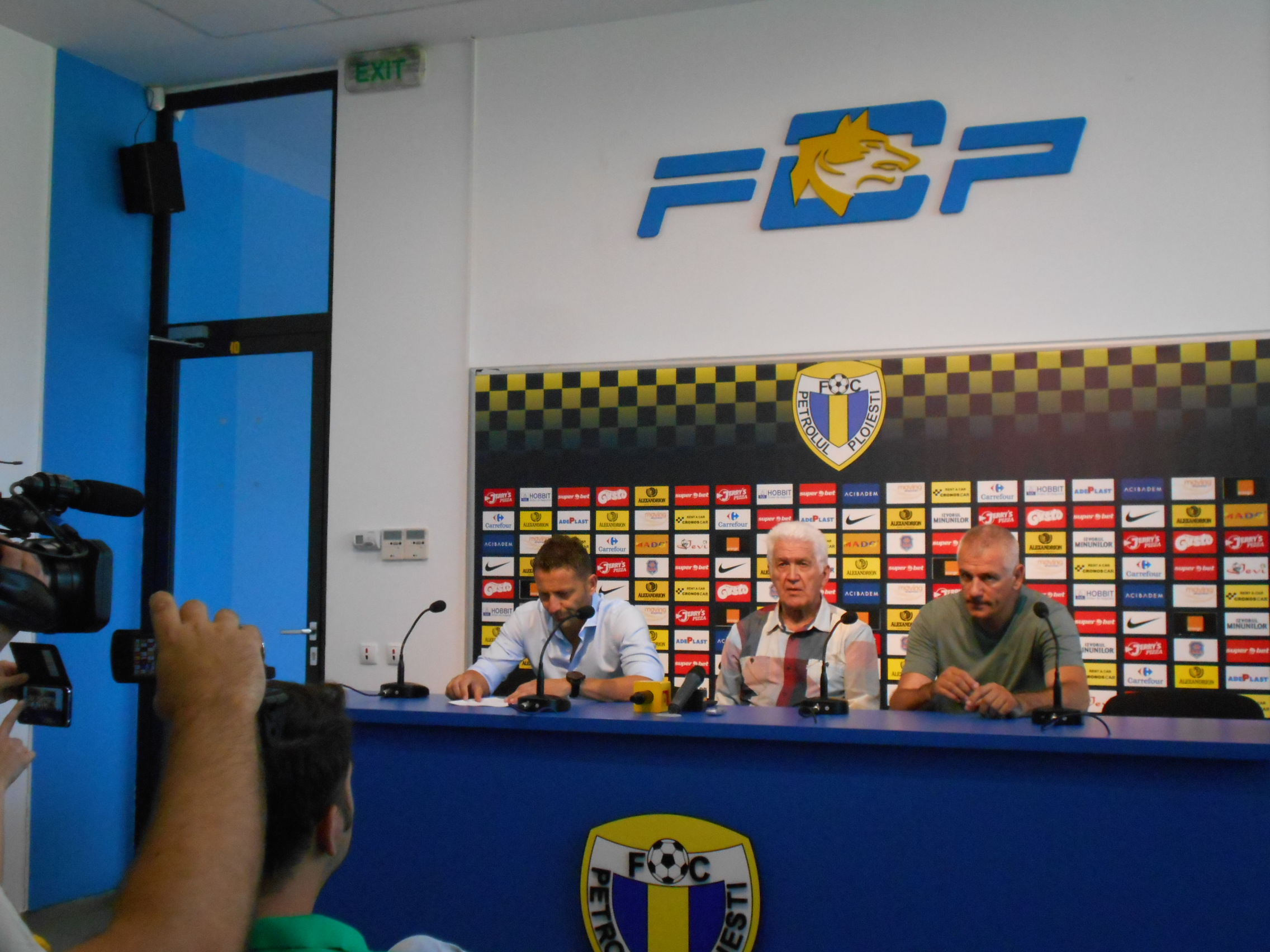 Noul Petrolul e gata! Cristi Vlad - președinte, Tavi Grigore - antrenor. Până se lămuresc problemele legate de siglă și de nume, în liga a patra va activa ca Petrolul ’52