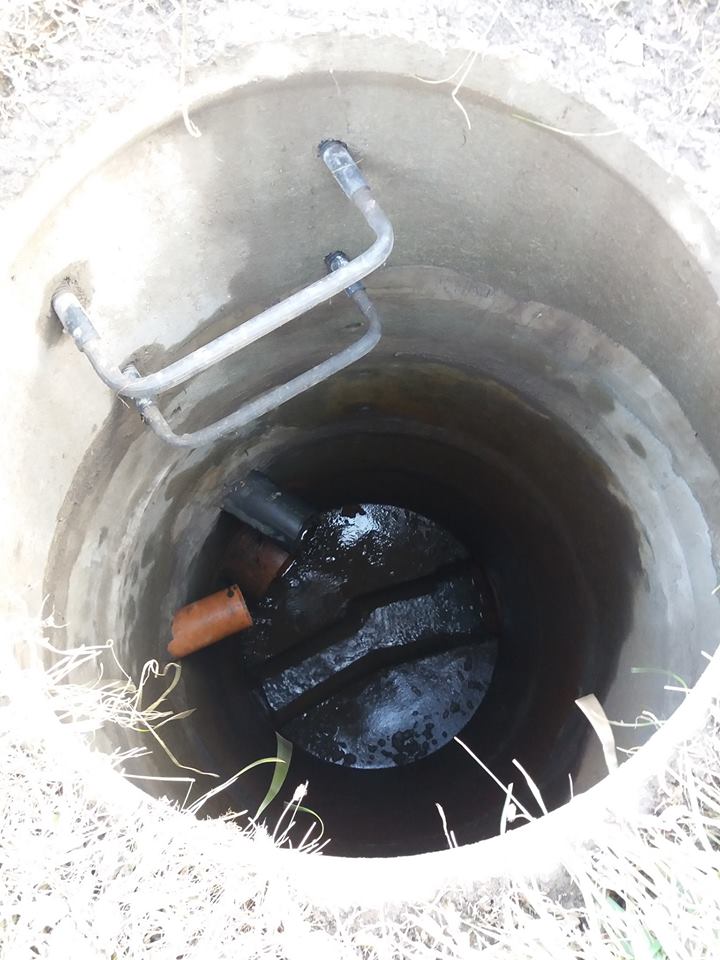 ȘTIREA MEA. UPDATE / Kaufland Militari a ales o soluție mult mai sigură pentru canalul fără capac din parcarea magazinului (FOTO)