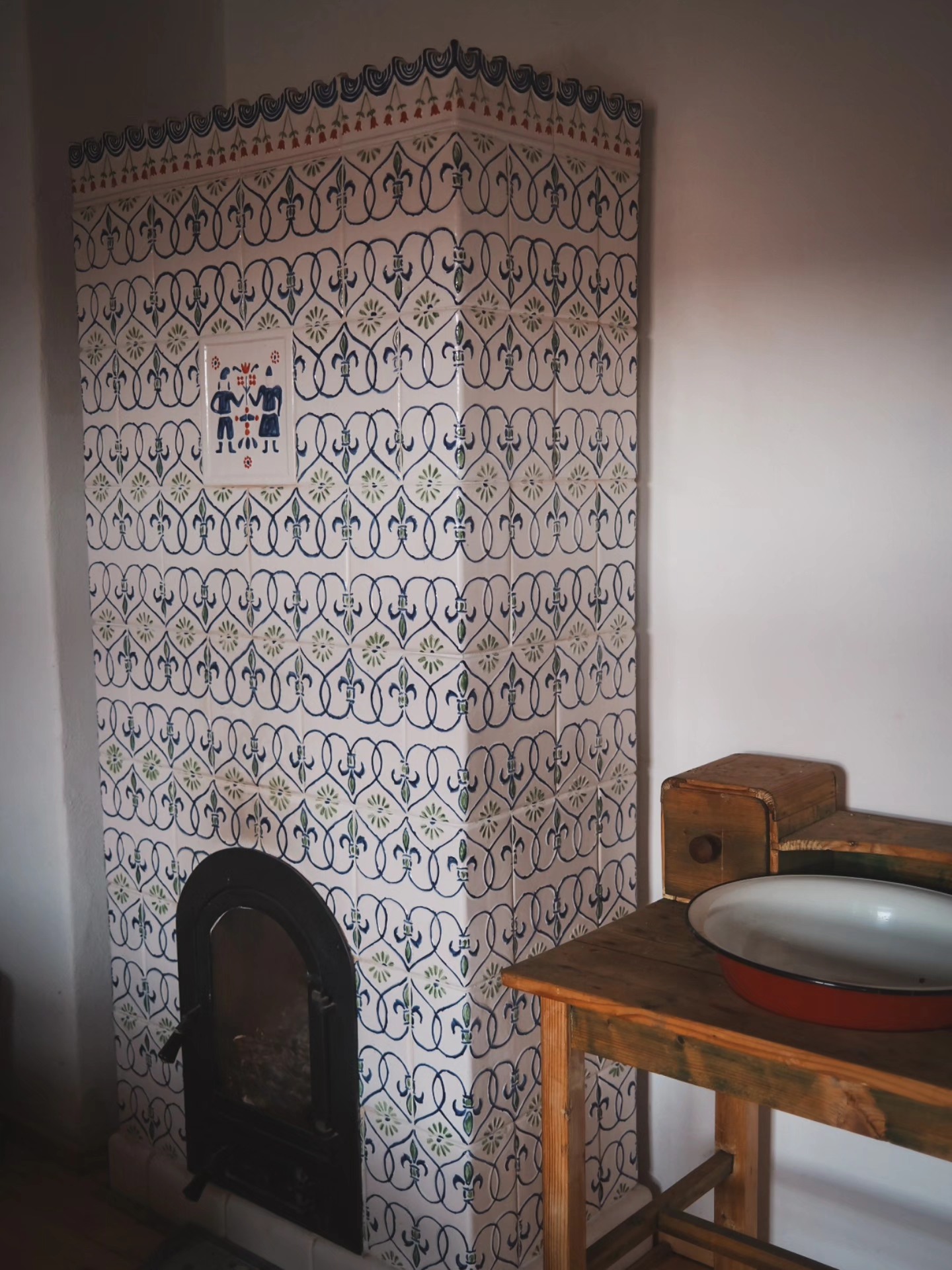 Noi imagini cu casa de la Viscri a Danei Rogoz. Cum a amenajat interiorul. „Duminică seara am ajuns. Renovarea continuă în curte”