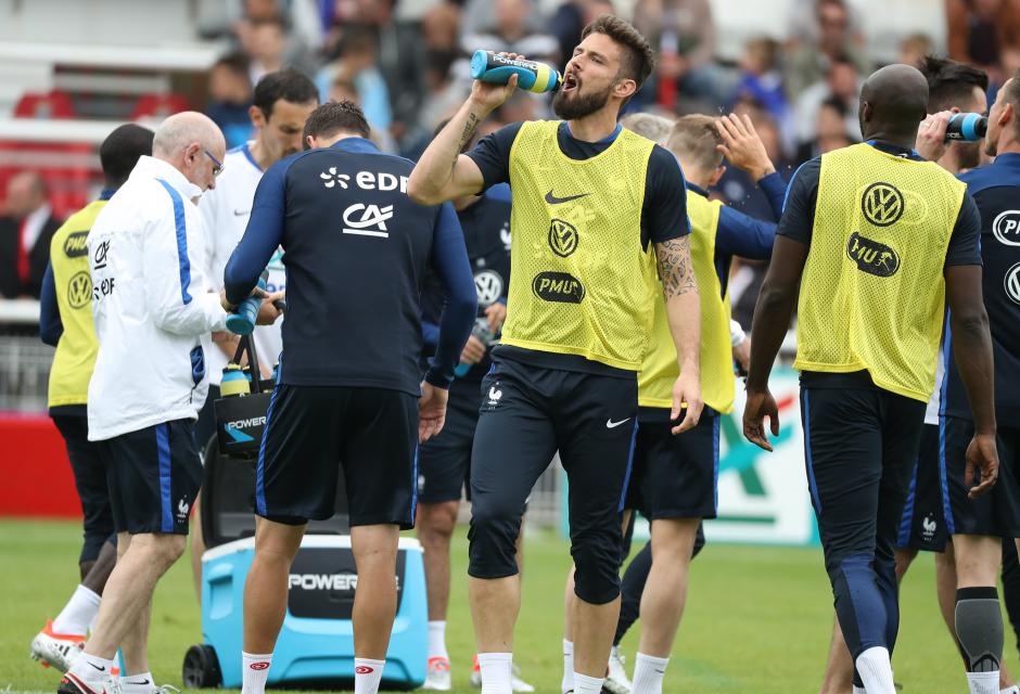 Francezii trag tare la Biarritz, pentru a învinge România în deschiderea Euro 2016. Antrenamente cu 10.000 de fani | GALERIE FOTO&VIDEO