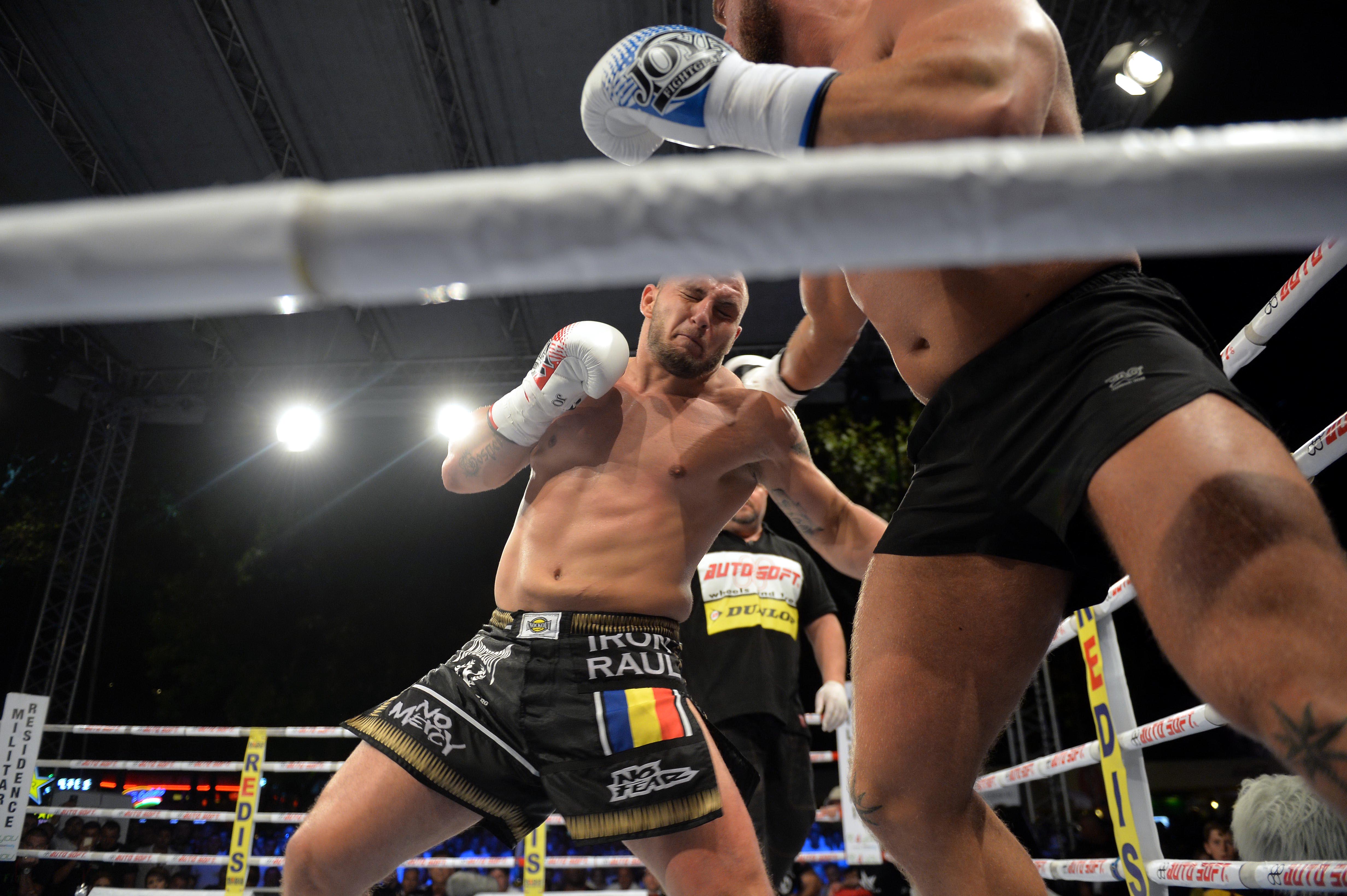 Andrei Stoica îşi păstrează centura de campion mondial / GALERIE FOTO&VIDEO