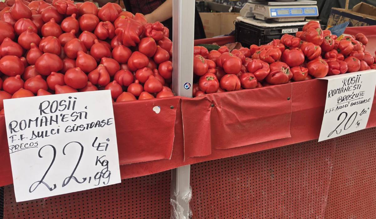 Cât costă cireșele, căpșunile și roșiile în piața Obor din București azi, 9 mai, după ce un alt fruct a devenit „vedeta” de lux a sezonului