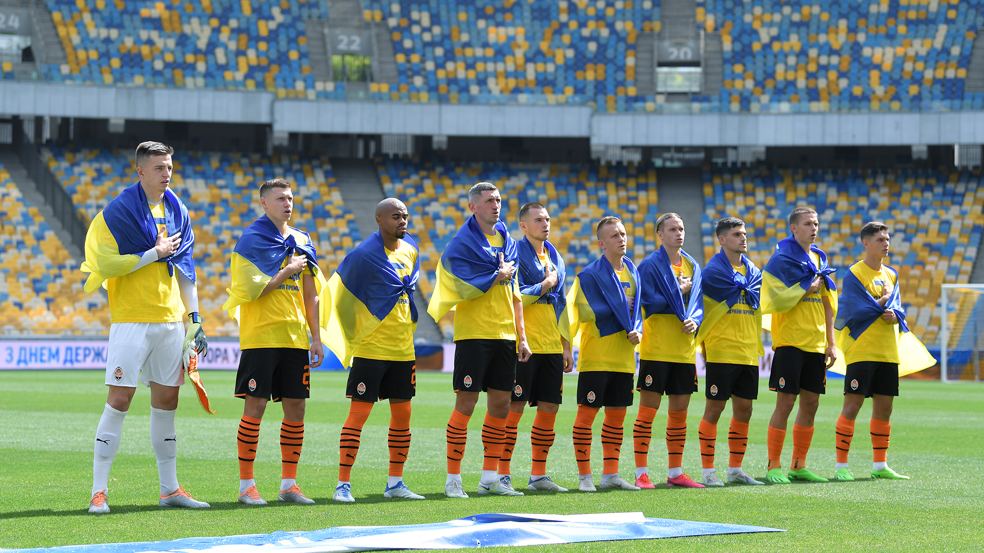 A háború árnyékában indult újra az ukrán focibajnokság - Sportal.hu