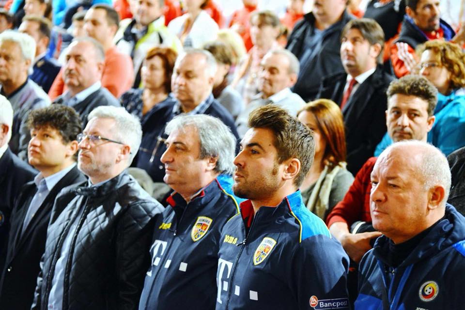 Adrian Mutu, agent electoral pentru Răzvan Burleanu. Fostul internațional, prezent la ”Gala sportului simerian 2017” | VIDEO