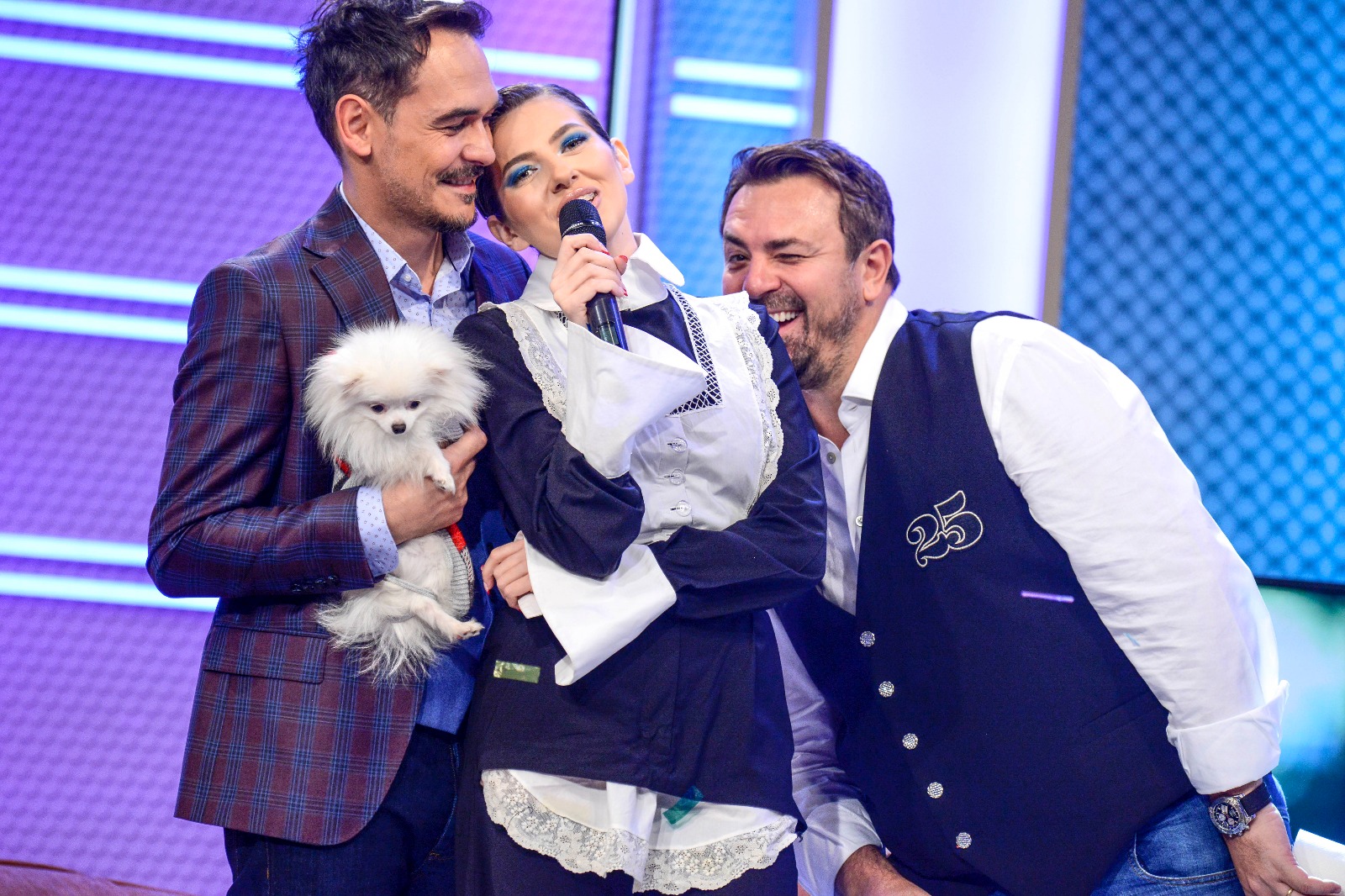 Întâlnire de gradul zero la matinalul de la Antena 1. Dani Oțil, față în față cu Mihaela Rădulescu | FOTO