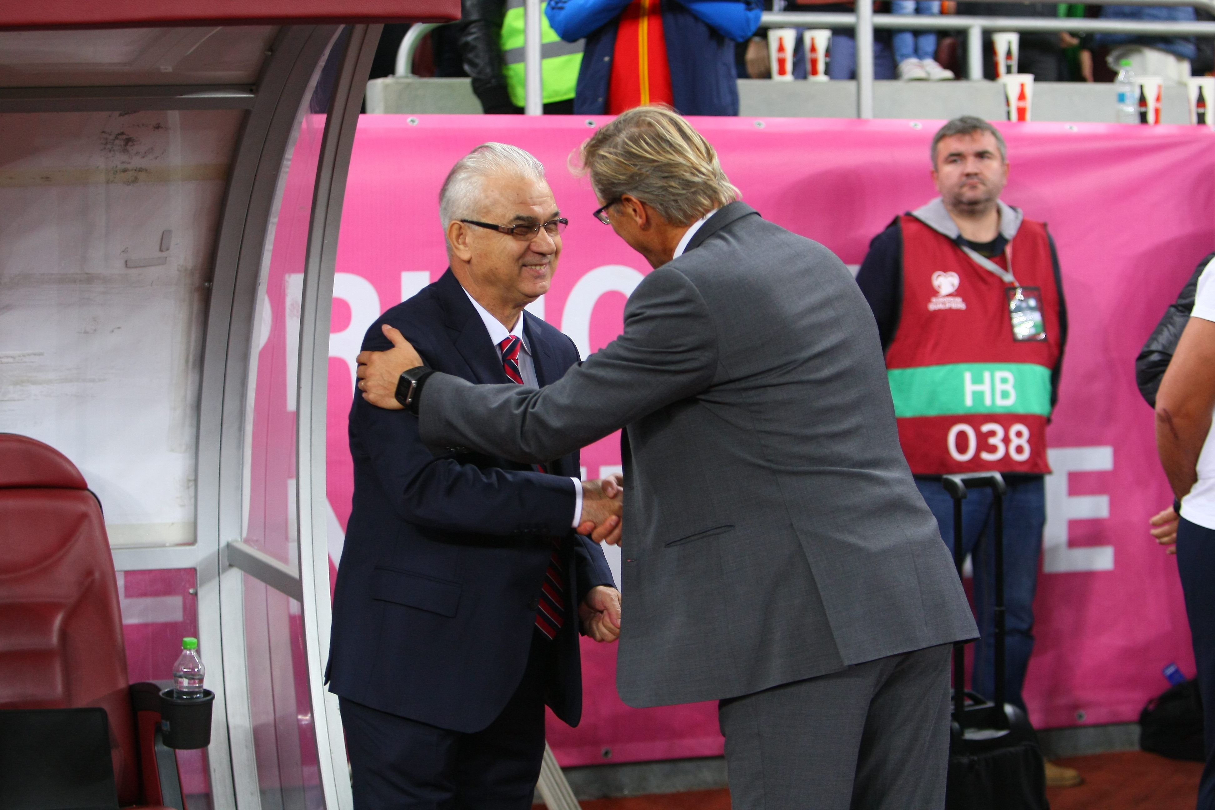 PRELIMINARIILE EURO 2016 / Declarații după România - Finlanda 1-1.^Anghel Iordănescu: ”Era nedrept să nu câștigăm. Îmi cer scuze fanilor! Reacția lor, de a ne huidui, a fost una firească”! GALERIE FOTO