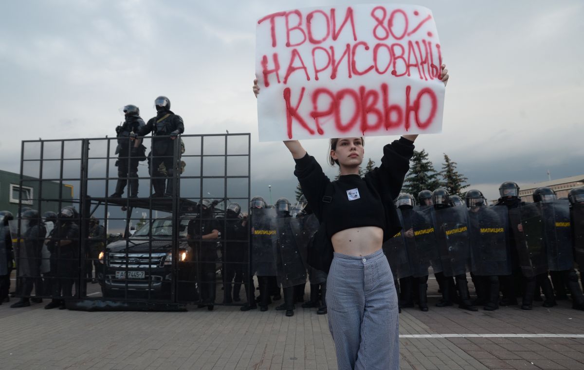Săptămâna în imagini | Val de furie împotriva restricțiilor COVID, proteste nesfârșite în Belarus și un anunț tulburător la Berlin