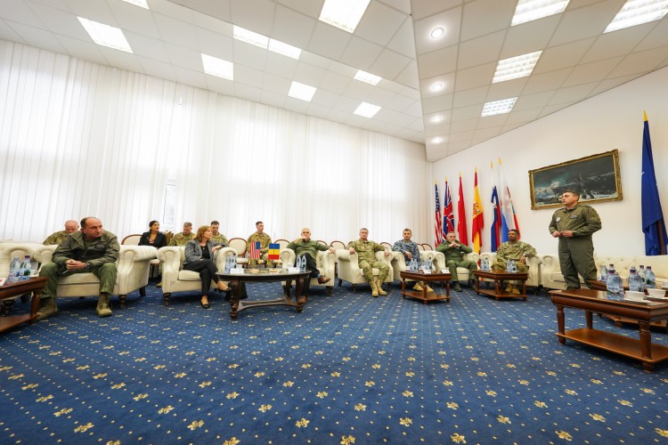 Ambasadoarea SUA în România, vizită la baza NATO de la Mihail Kogălniceanu
