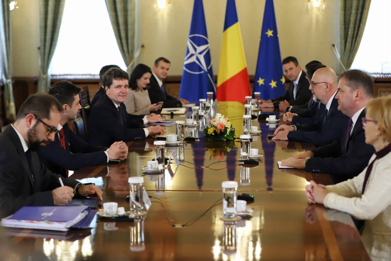 LIVE TEXT | Nicușor Dan a terminat consultările cu partidele din coaliție. PSD a decis retragerea miniștrilor înaintea finalului consultărilor. Nicușor Dan va face o declarație de presă
