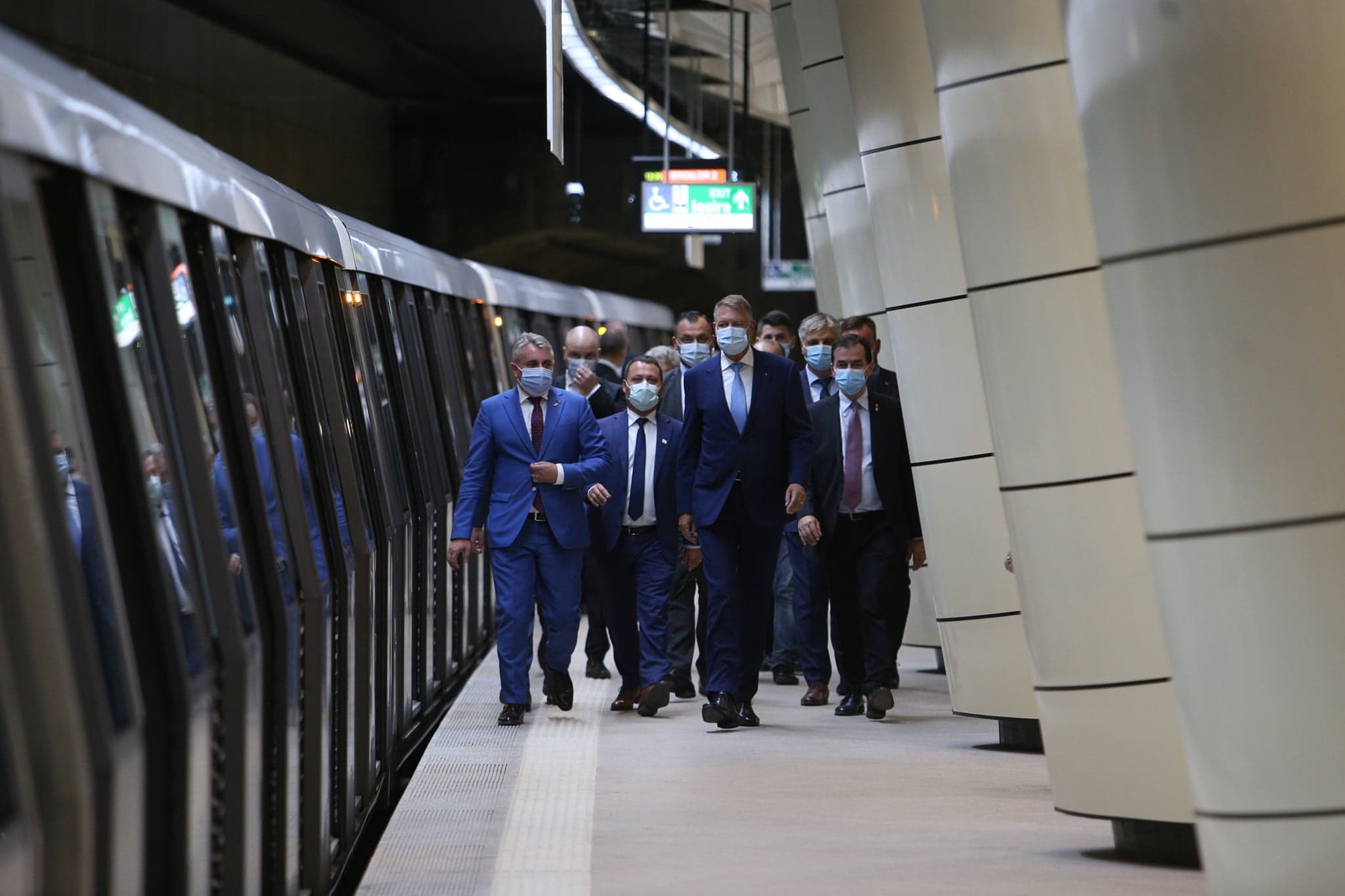 Metroul din Drumul Taberei, deschis astăzi pentru călători. Klaus Iohannis, la inaugurare: „O mare realizare! Această linie risca să devină o legendă”