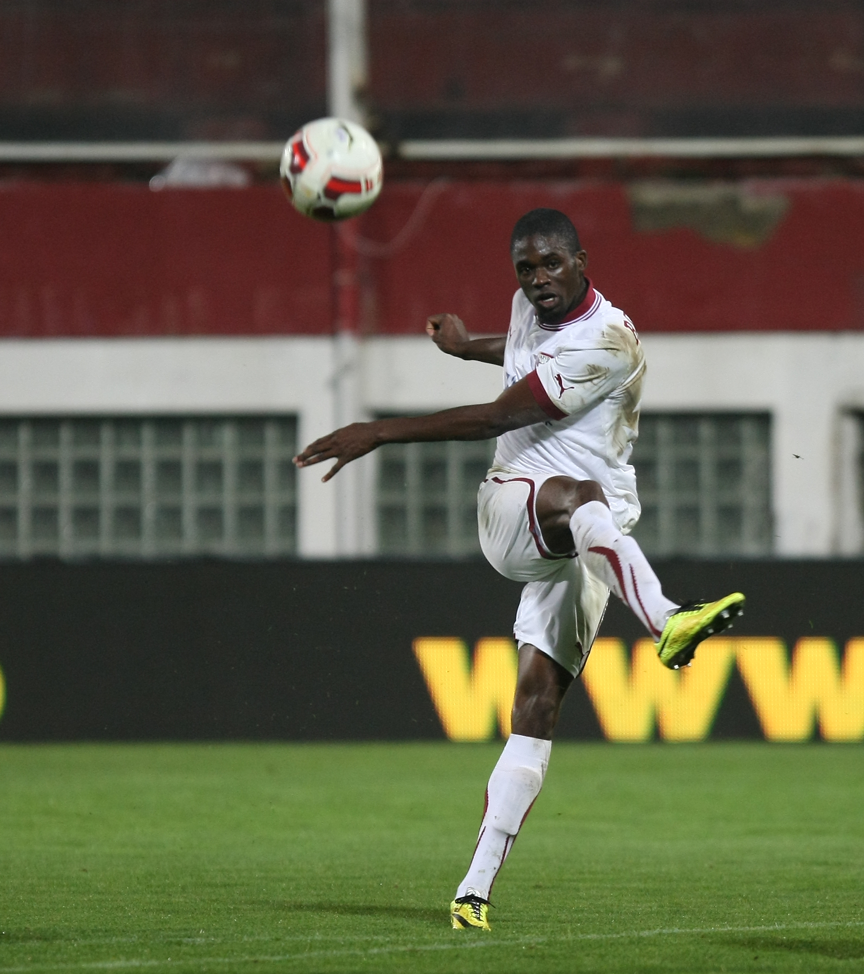 VIDEO/ Cupa României, optimi: Rapid - CFR Cluj 1-2. I-au deraiat pe final