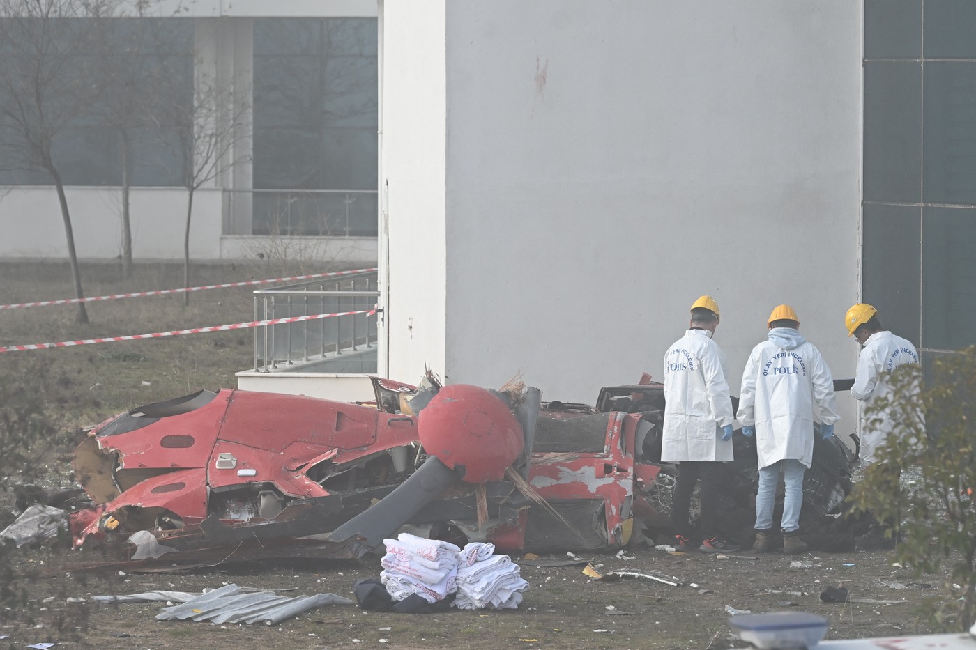 Un elicopter-ambulanță s-a prăbușit după ce s-a izbit de un spital din Turcia. Patru persoane au murit