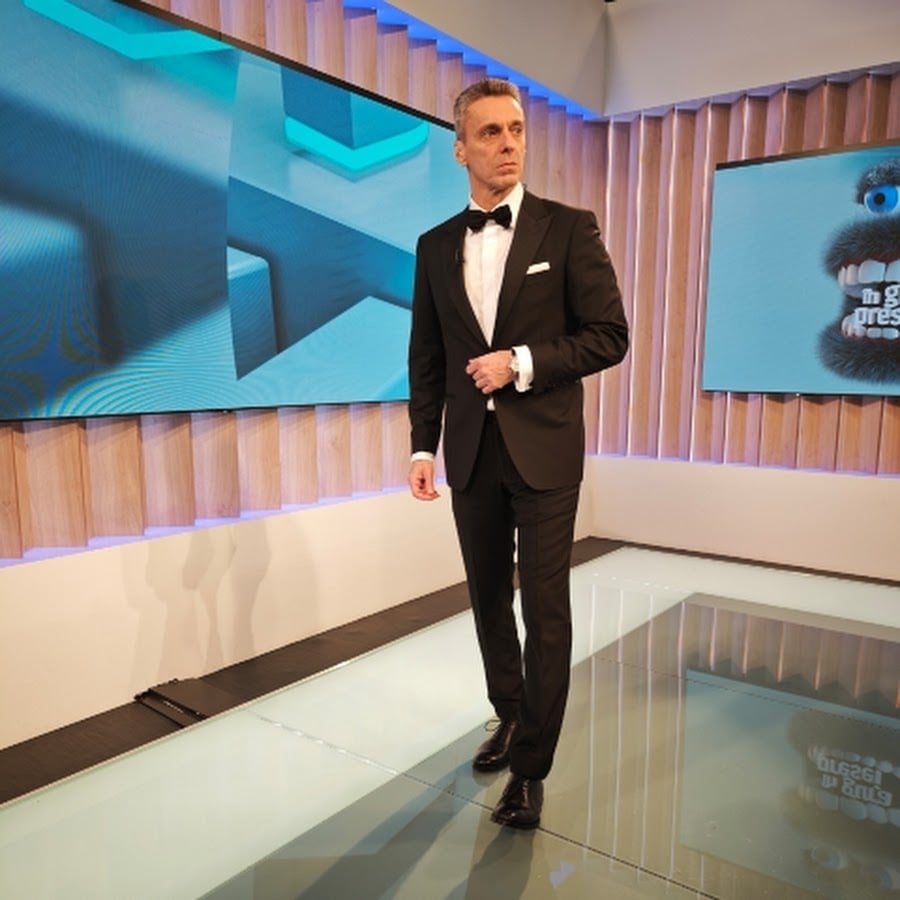 Ce a făcut mama lui Florin Ristei după ce artistul a fost atacat de Mircea Badea: „Am voie?”