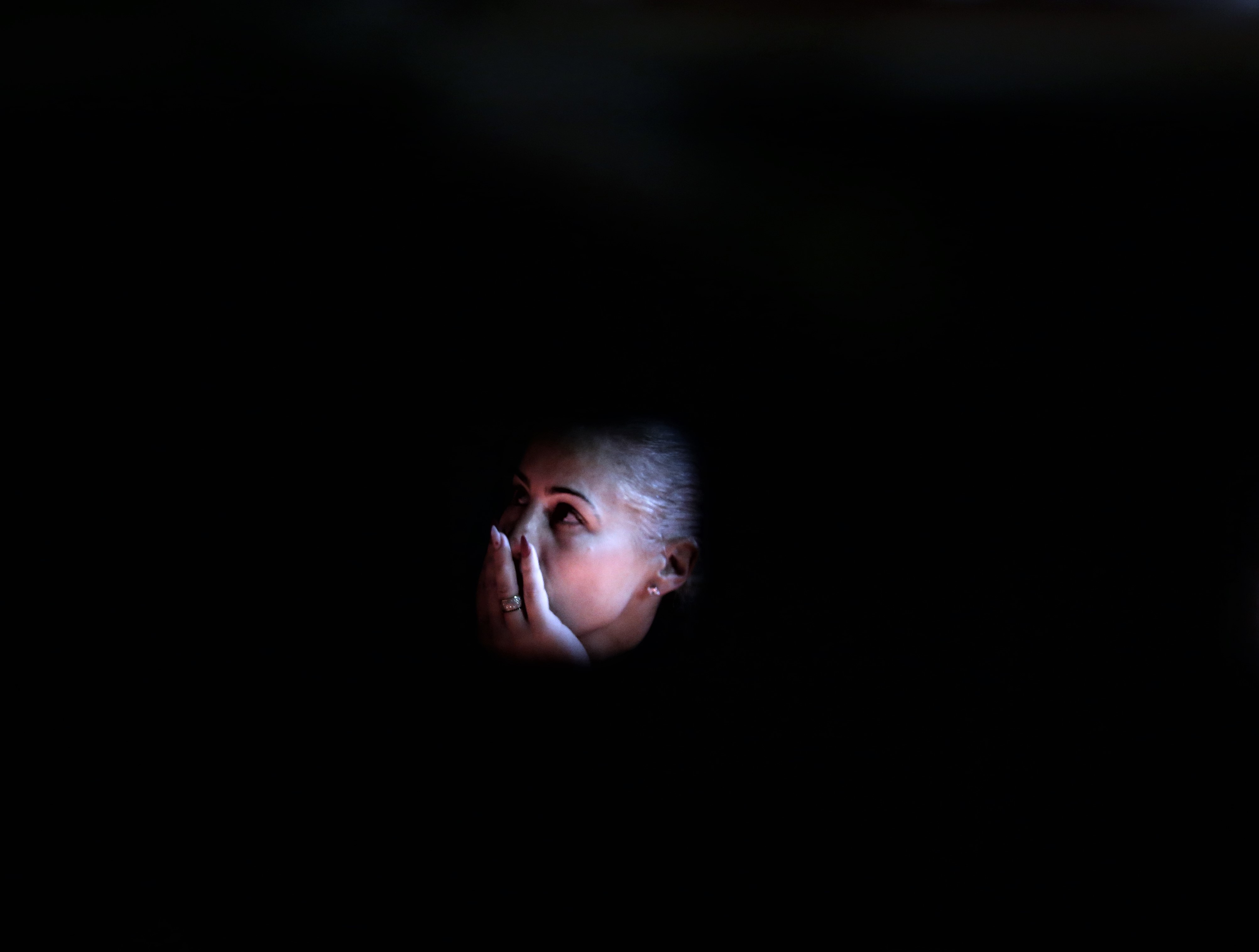 FOTO&VIDEO / Marșul chitarelor, pe muzica durerii. Sute de oameni au adus un omagiu celor care au murit în Colectiv. Părinții și-au înăbușit durerea: „Vrem să se facă dreptate”