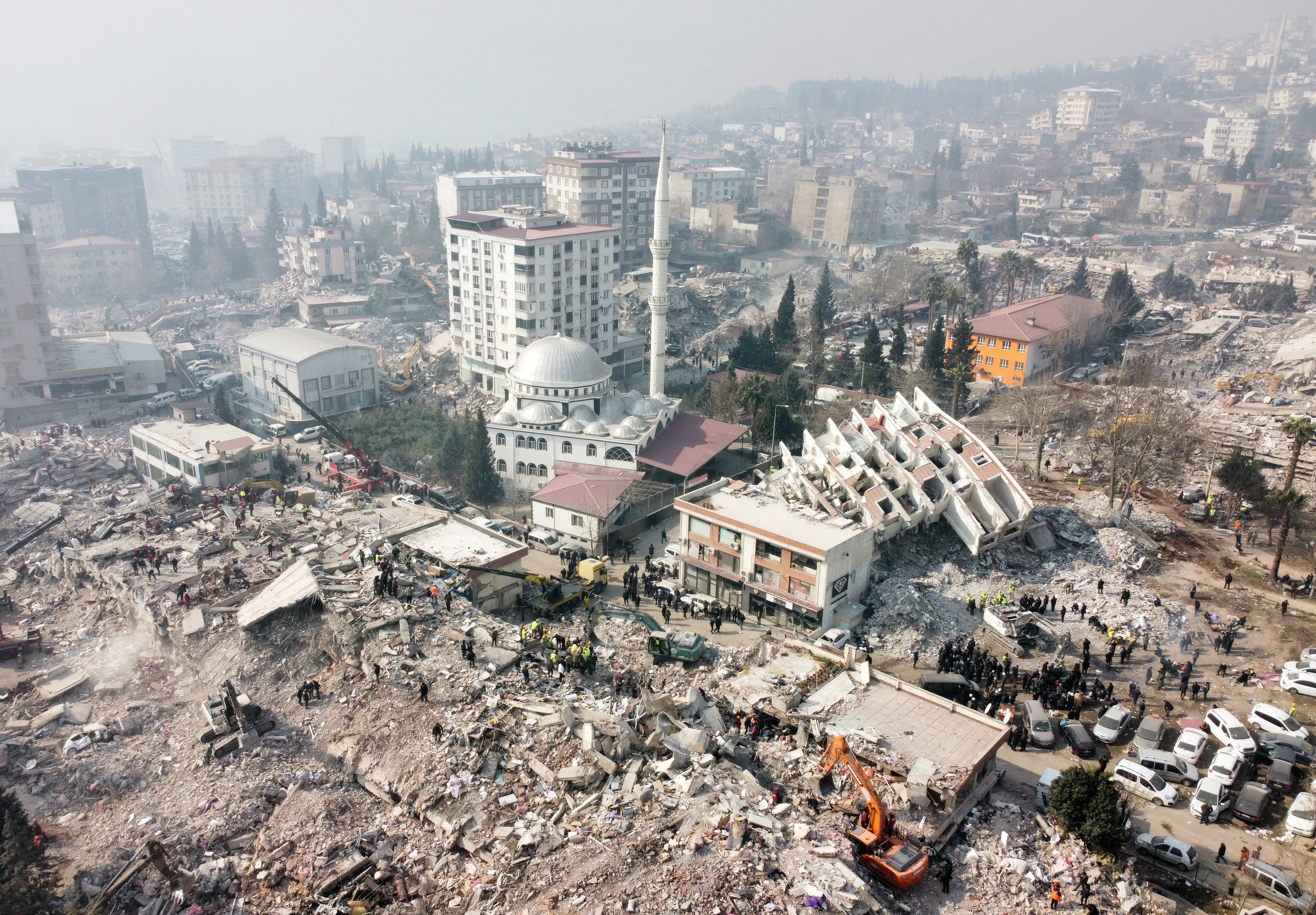 Bilanțul cutremurelor din Turcia și Siria crește dramatic. Cinci milioane de sirieni, „rămași fără adăpost”