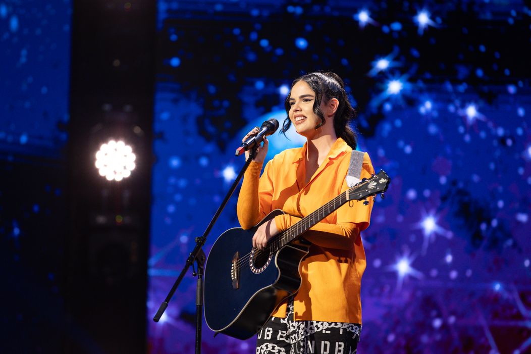 Cine este Iulia Vîlceanu de la „Românii au talent”, sezonul 14. A primit Golden Buzz de la Smiley și Pavel Bartoș. „Ești fenomen!”