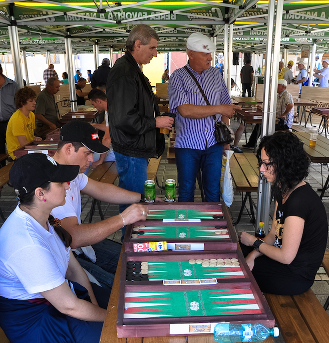 FOTO/ Show cu vedete la campionatul de table!