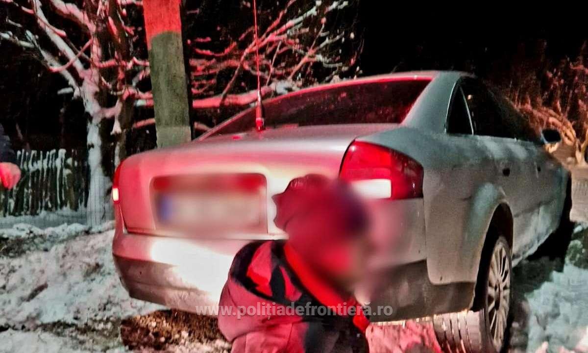 „Trage pe dreapta, că trag!”. Focuri de armă și urmărire pe zăpadă în Botoșani pentru a opri o mașină. VIDEO