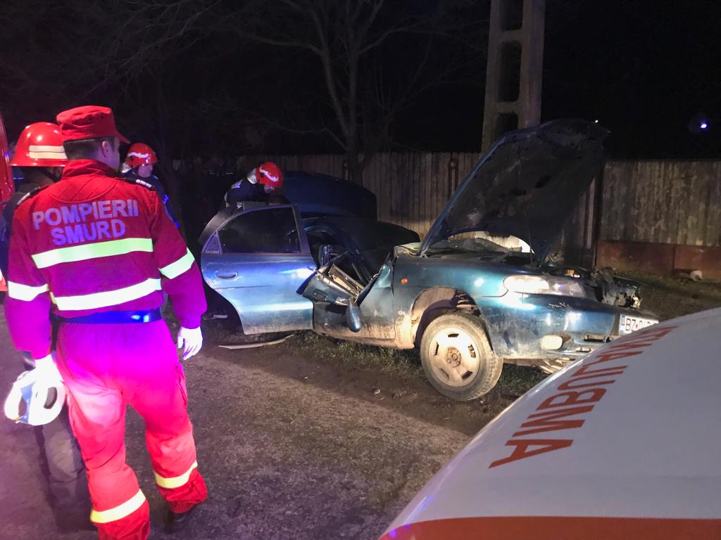 Un tată și fiul său de nouă ani au scăpat cu viață în mod miraculos dintr-un accident cumplit| FOTO/VIDEO