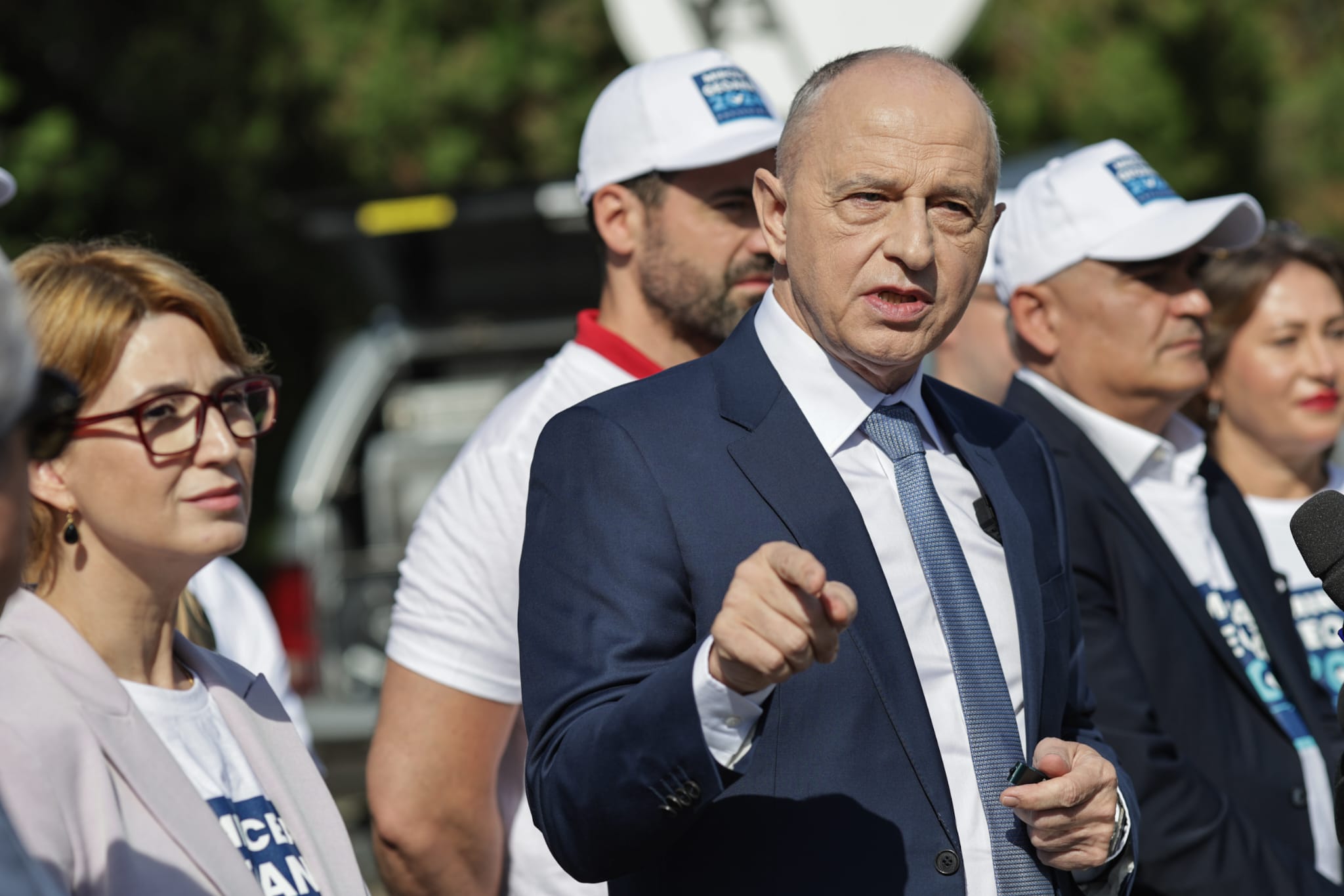 Mircea Geoană și-a depus candidatura la prezidențiale: „Nu vreau să mă plimb sau să dorm”. A promis că va face publice cheltuielile Administrației Prezidențiale