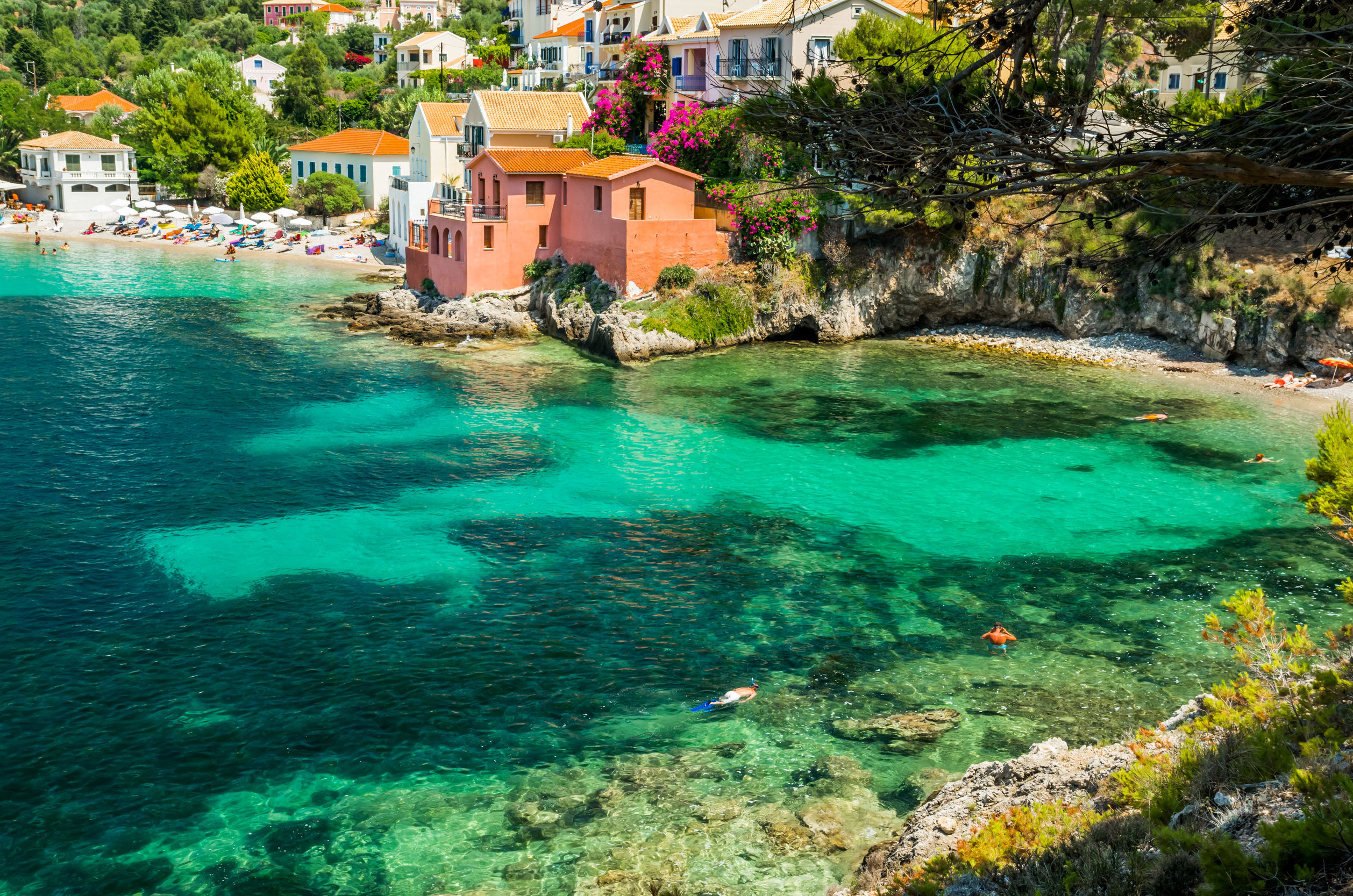 Top 10 cele mai frumoase sate din Europa. Ce destinație de vacanță din România i-a cucerit pe străini