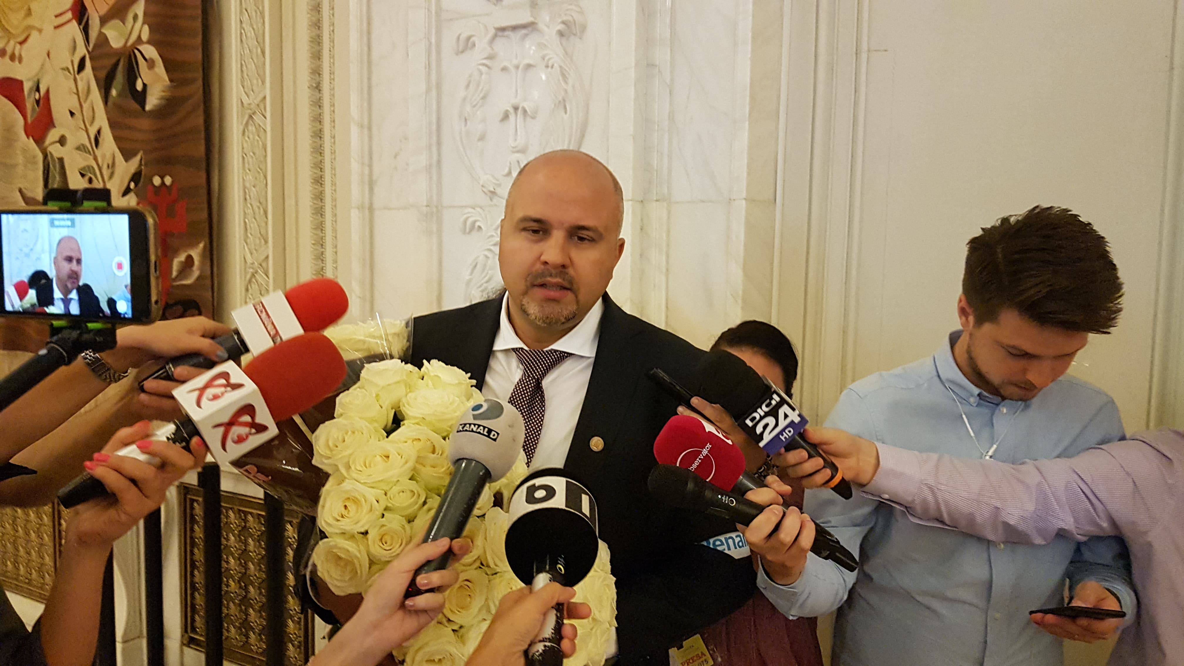 LIVE TEXT / Moțiunea de cenzură a picat. 166 de parlamentari au votat în favoarea ei