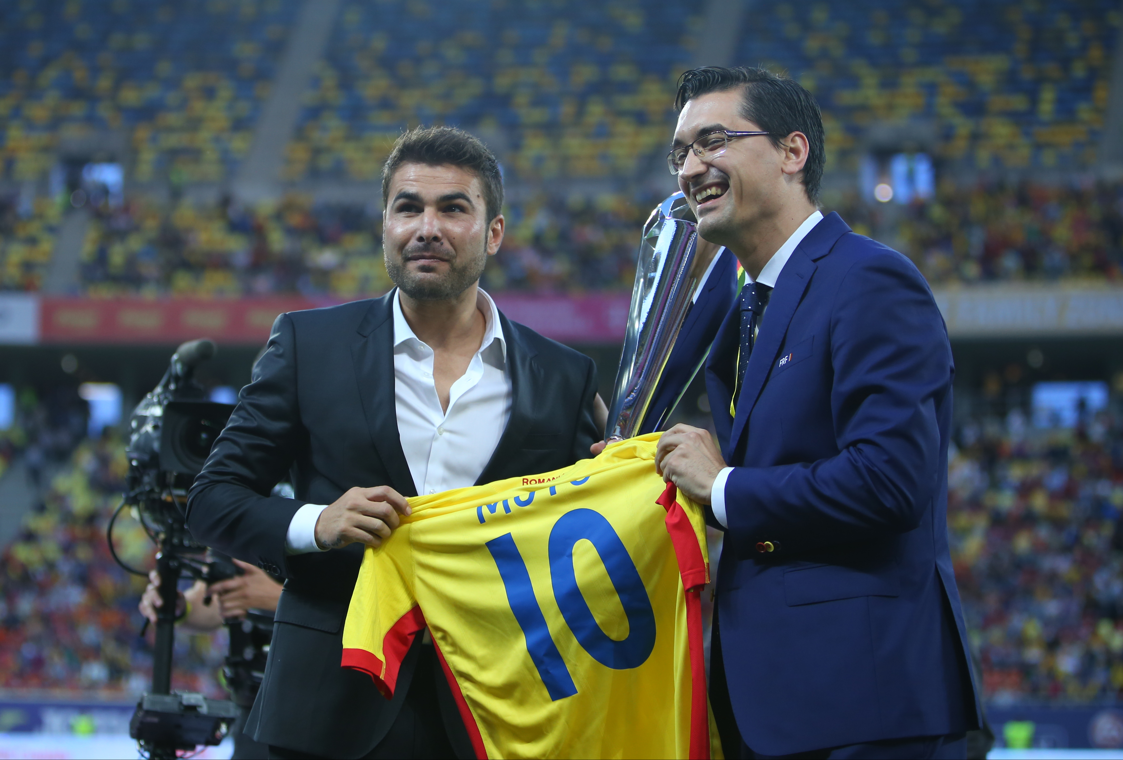 Euro 2016. România - Georgia 5-1. Ziua cadourilor! Start furibund: trei minute, două goluri! Stancu și Popa au lovit bara / FOTO&VIDEO
