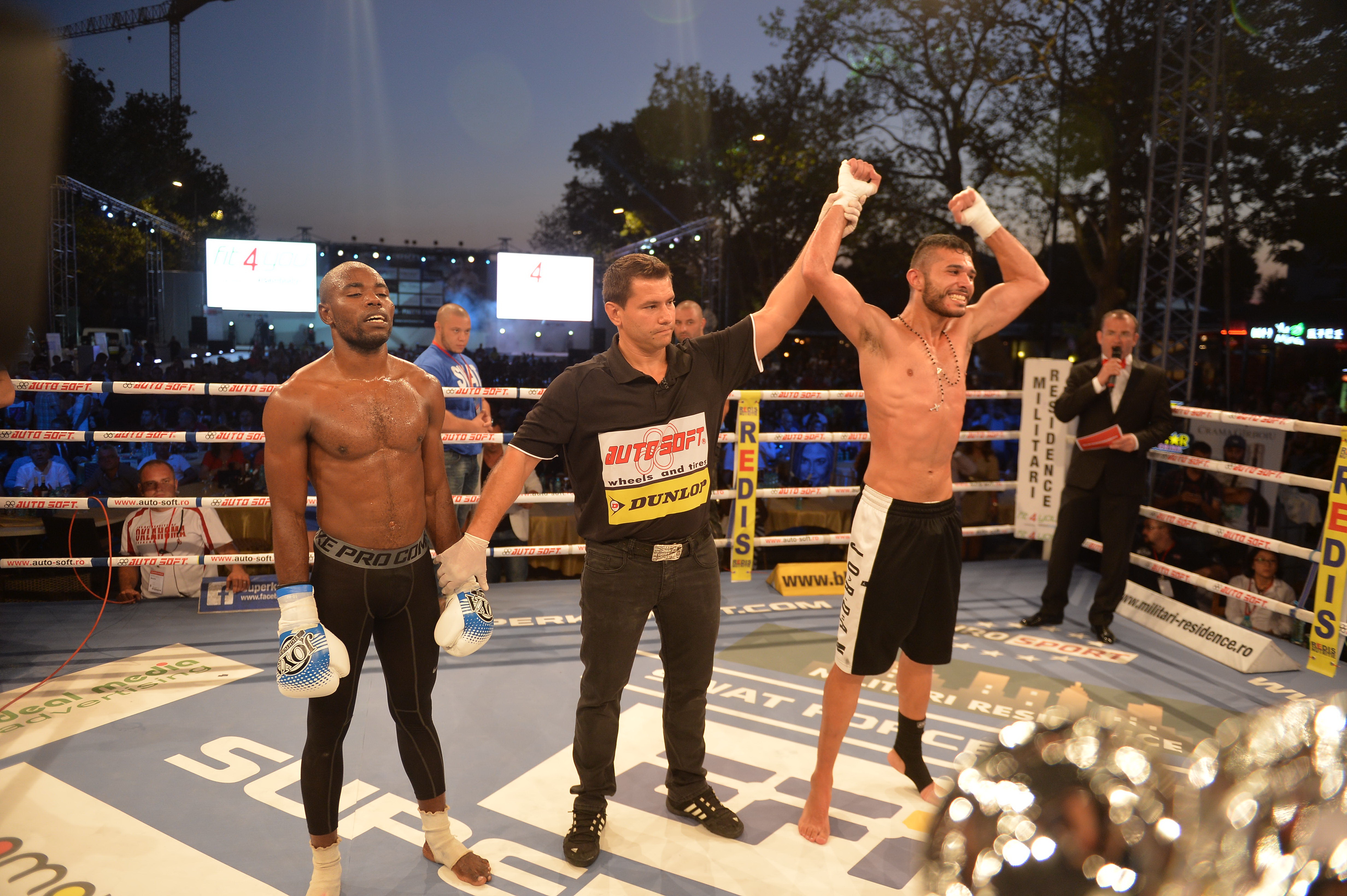 Andrei Stoica îşi păstrează centura de campion mondial / GALERIE FOTO&VIDEO