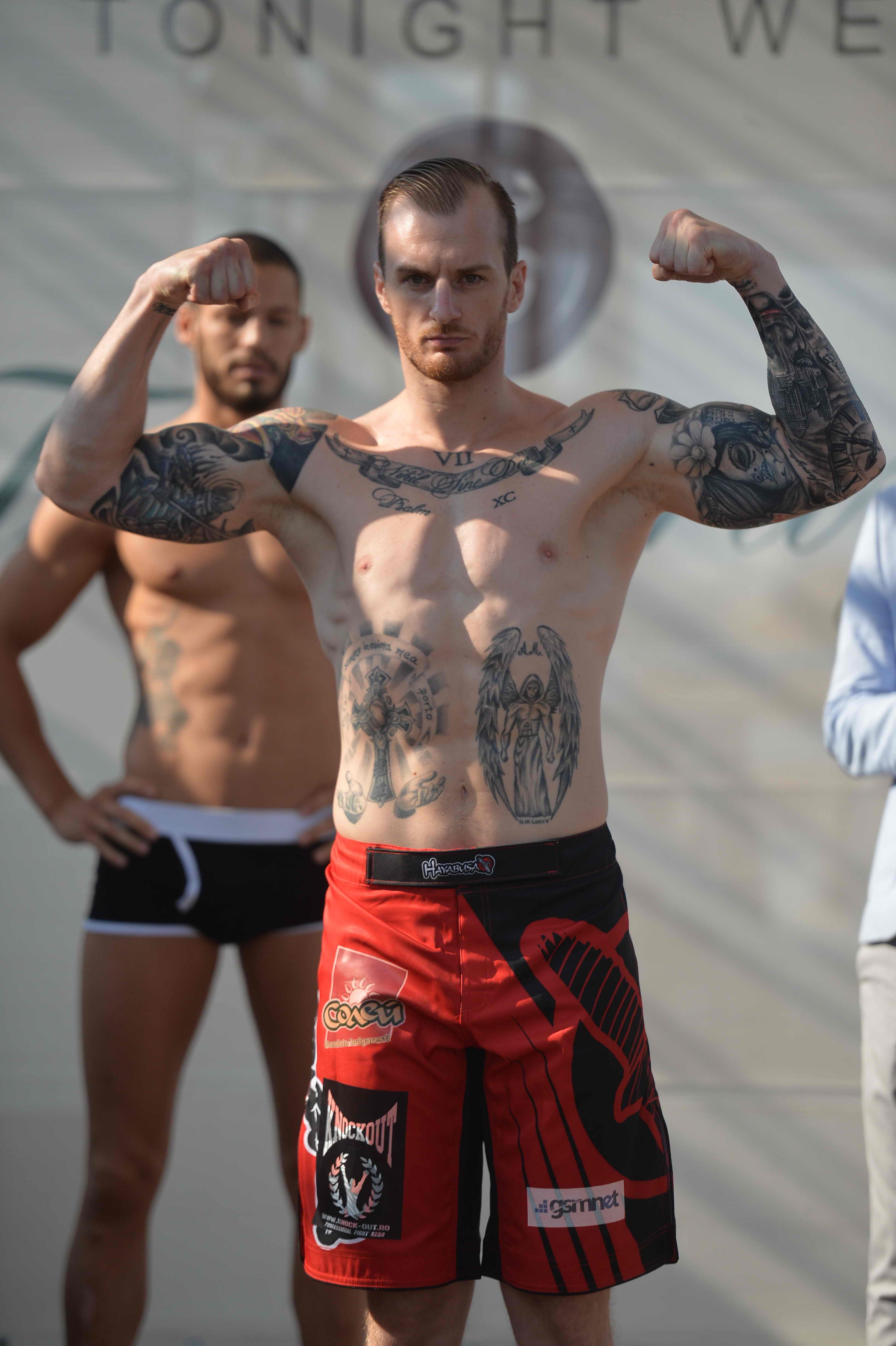 Luptătorii de la Superkombat Mamaia au trecut cu bine de proba cântarului / GALERIE FOTO