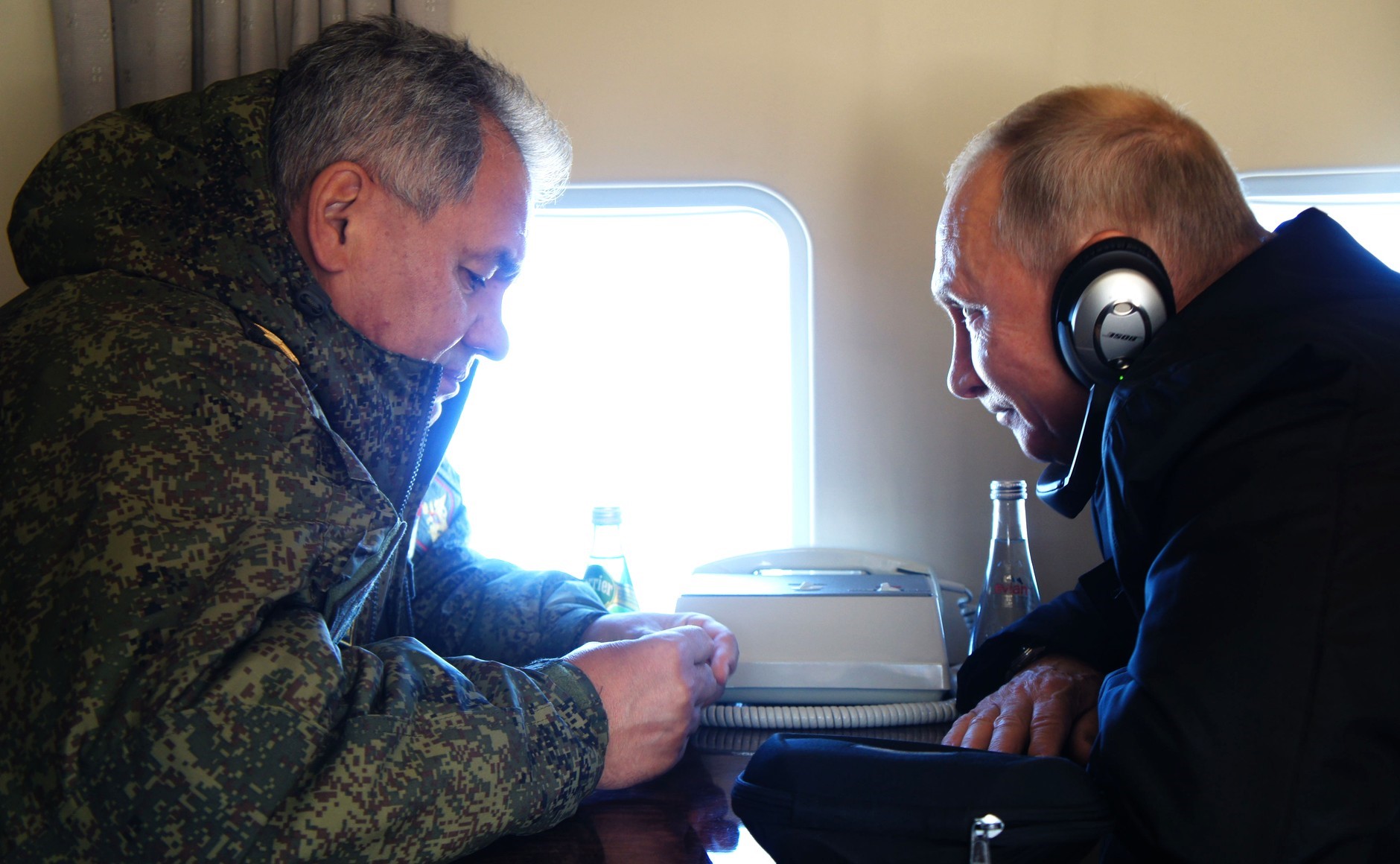 Cum se văd din spațiu cele mai mari exerciții militare din Rusia din ultimele patru decenii. Putin: "Rusia este o țară iubitoare de pace" / FOTO&VIDEO