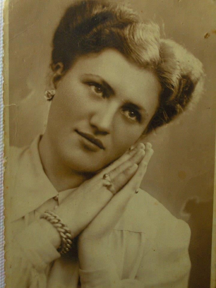 REPORTAJ/Moş Crăciun din Ţara Făgăraşului, un pictor rebel, fiul croitoresei Casei Regale / FOTO