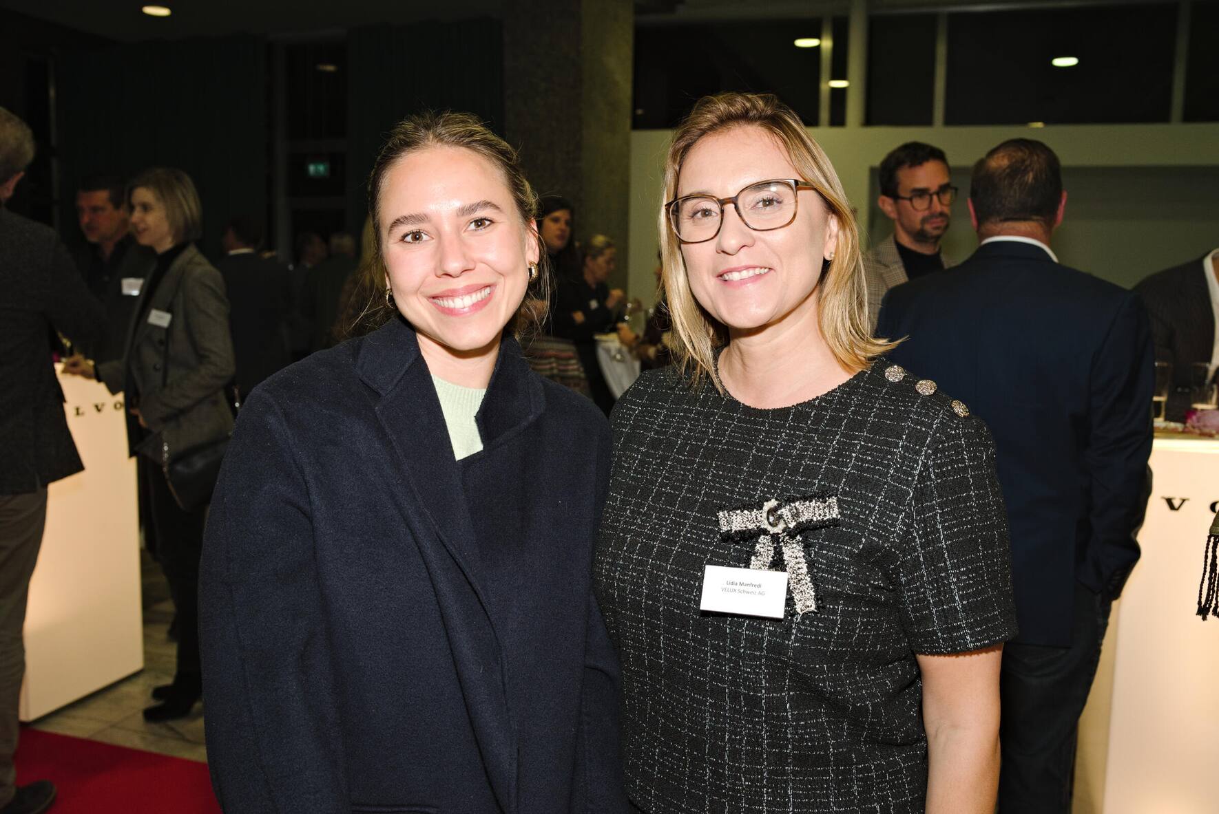 Carolyn Pike, FGS Global; Lidia Manfredi, Velux Schweiz AG