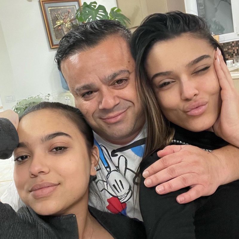 Adriana Simionescu, fata cea mică a lui Adi Minune, se căsătorește. „A început stresul pentru nuntă”