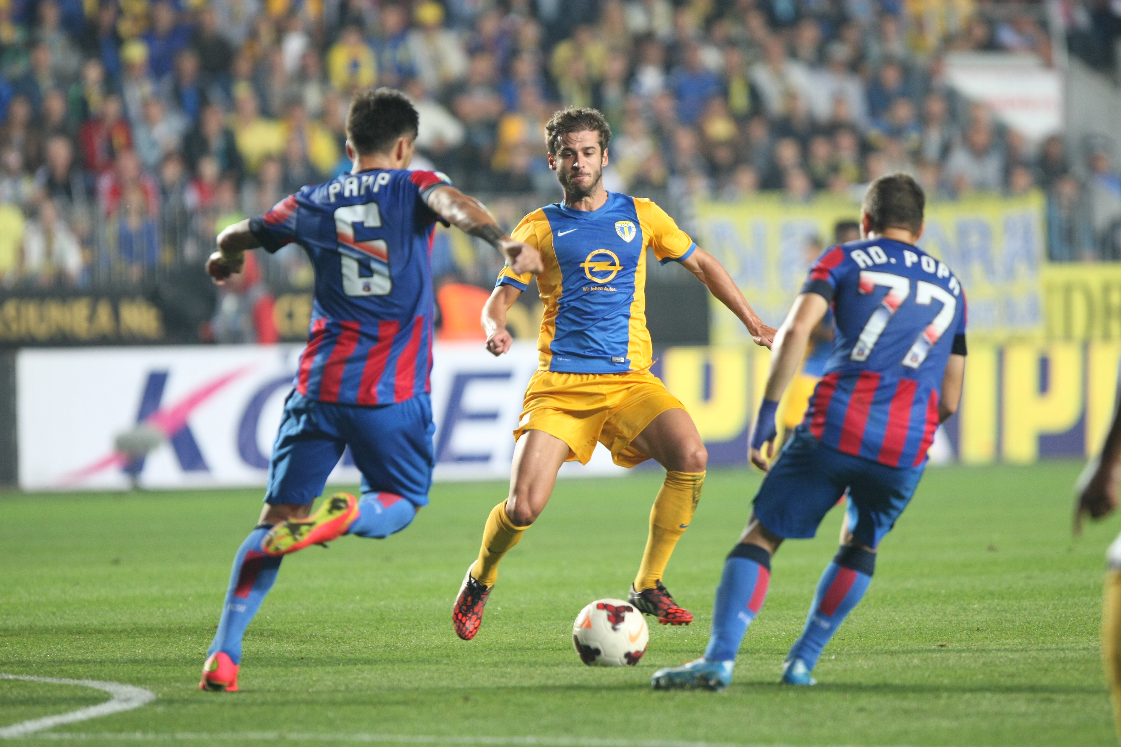 FOTO&VIDEO / Petrolul - Steaua 2-3. Meci senzaţional pe ”Ilie Oană”
