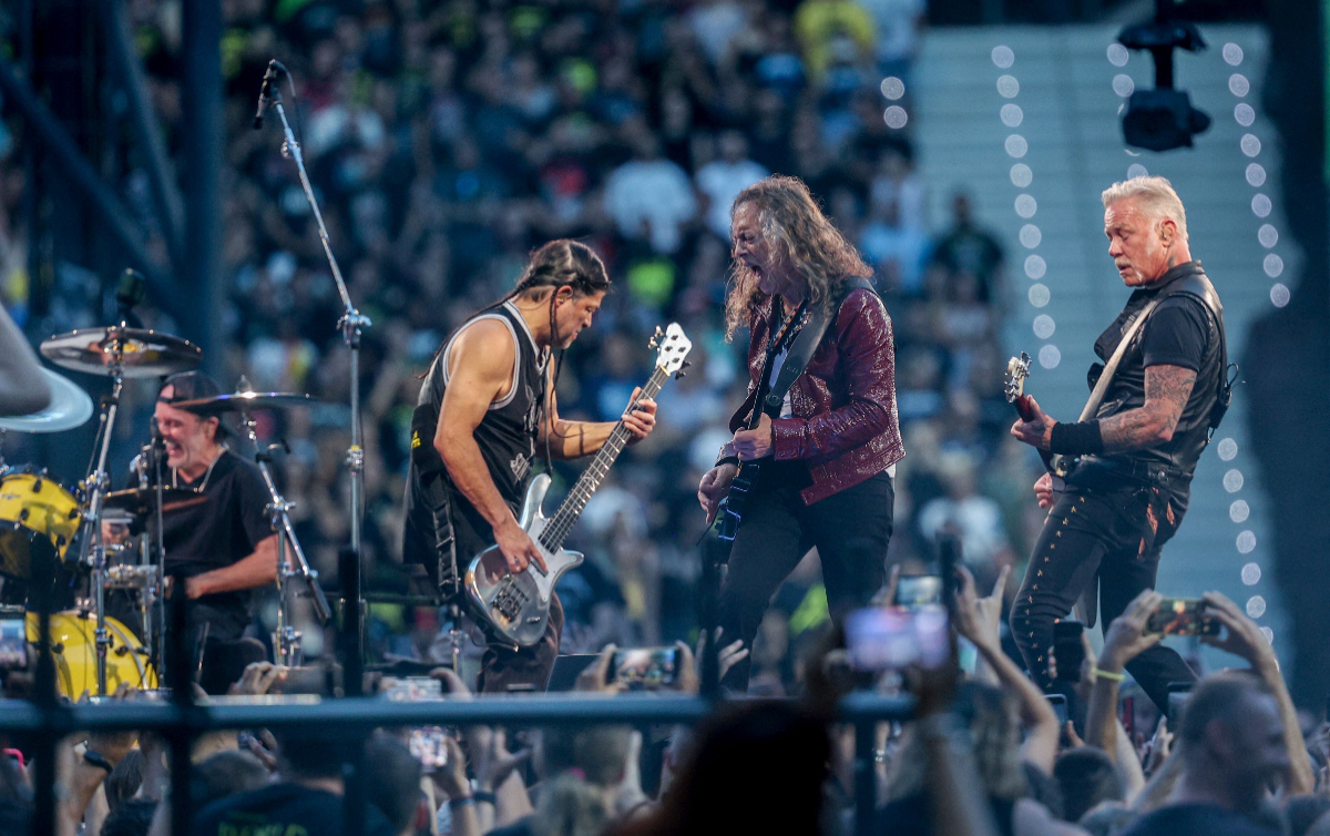 Ce melodii românești vor fanii să interpreteze Metallica în concertul de la București: „La Atena a cântat «Zorba’s Dance»”