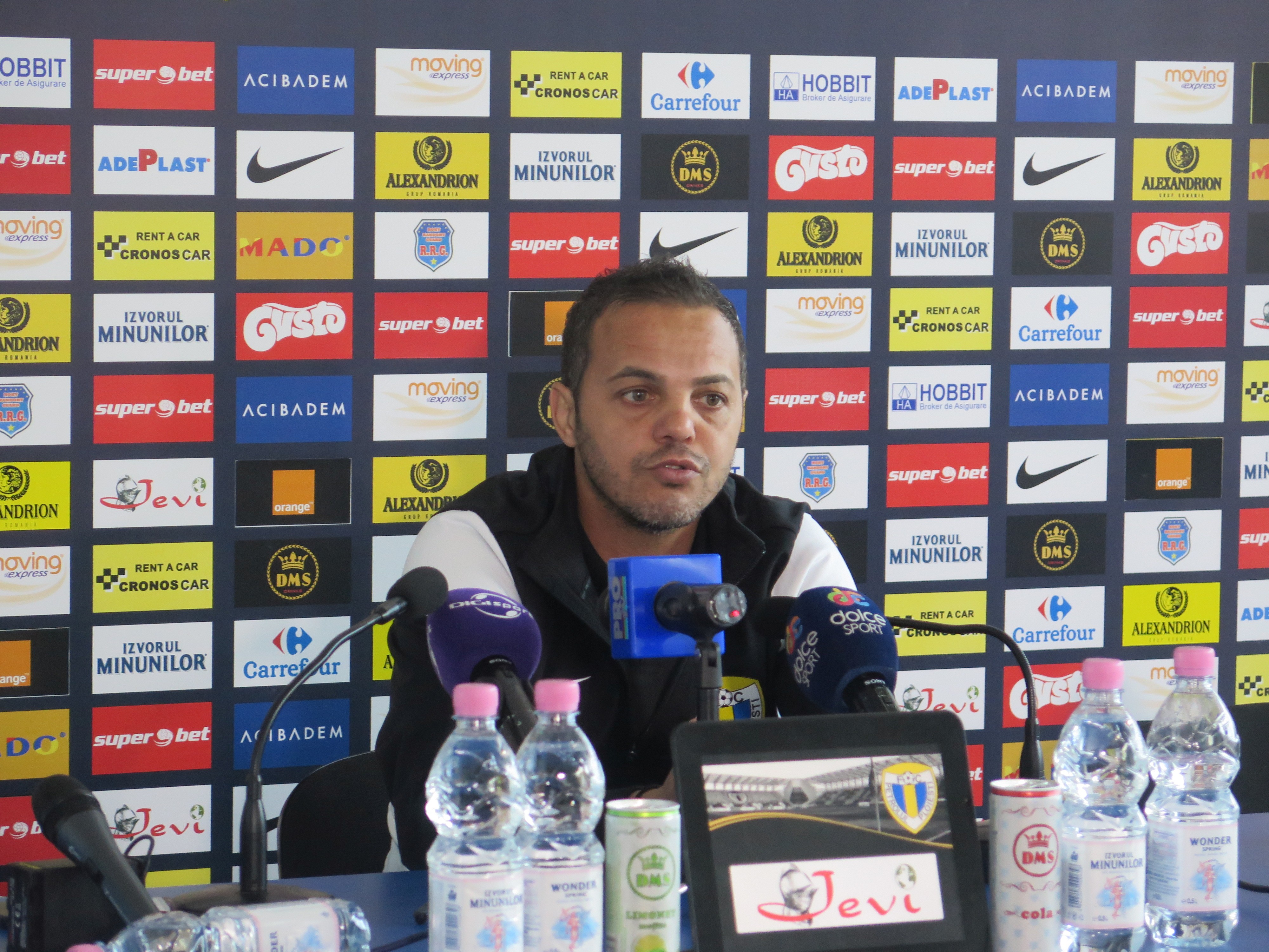 Am fost 15! Jucătorii transferați de Petrolul au fost prezentați. Salvarea, misiune posibilă