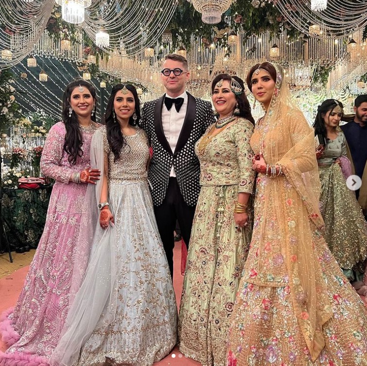 Câți bani ia Adrian Sînă pentru a cânta la evenimentele din India: „Nunta la ei e pe bogăție. Ține trei zile și trei nopți”