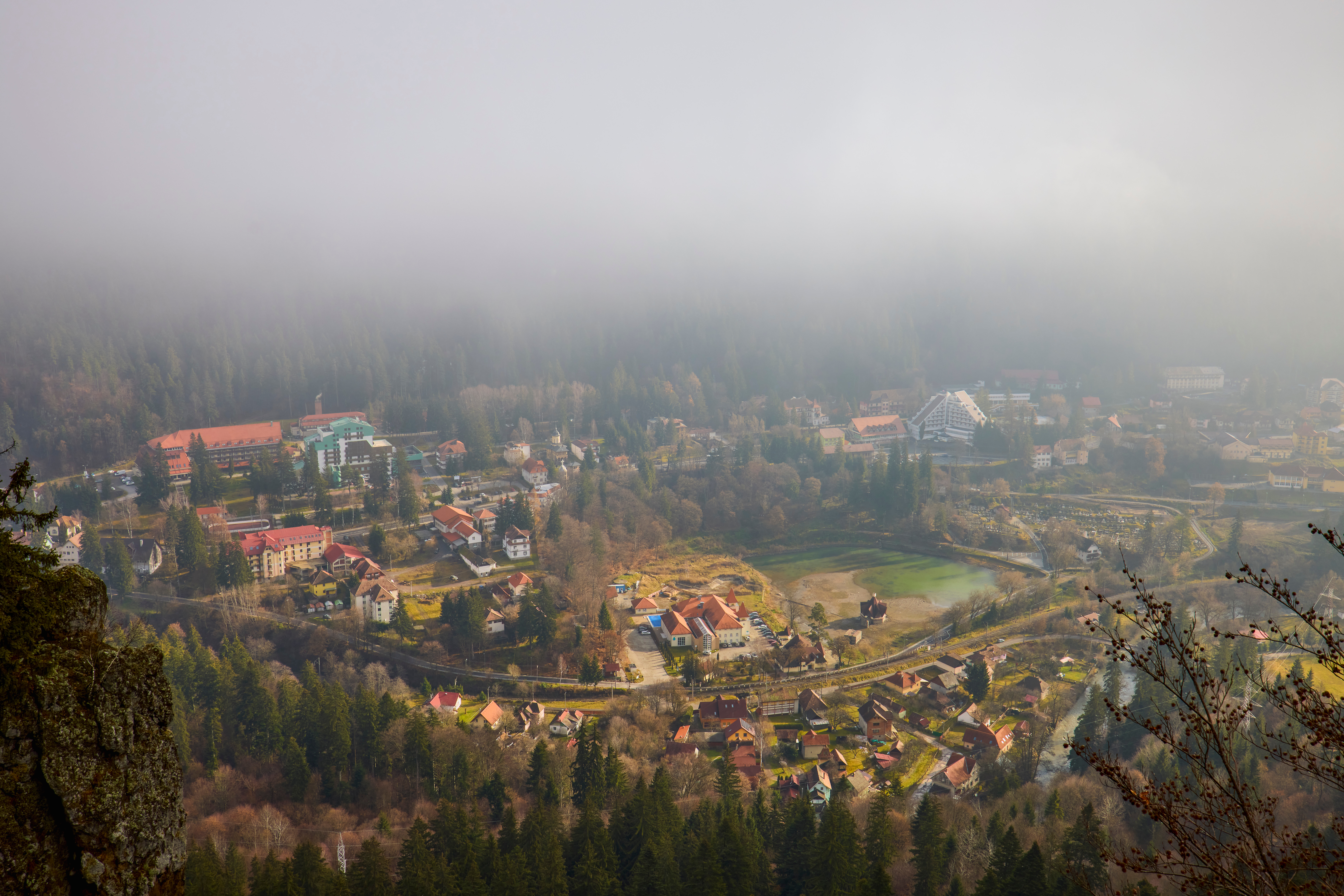 Băile Tușnad - obiective turistice. Ce boli se tratează la Băile Tușnad
