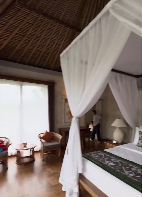 Cum arată camera din Bali în care s-au cazat Smiley și Gina Pistol. Ce le-a ieșit în cale când au ajuns la hotel: „Semn de belșug”