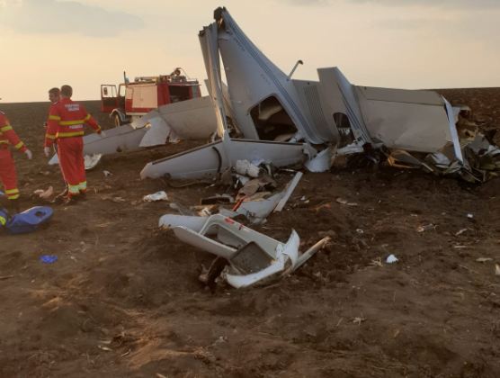 Un avion de instrucție s-a prăbușit la Tuzla! O persoană a murit și alta a fost rănită / VIDEO & FOTO