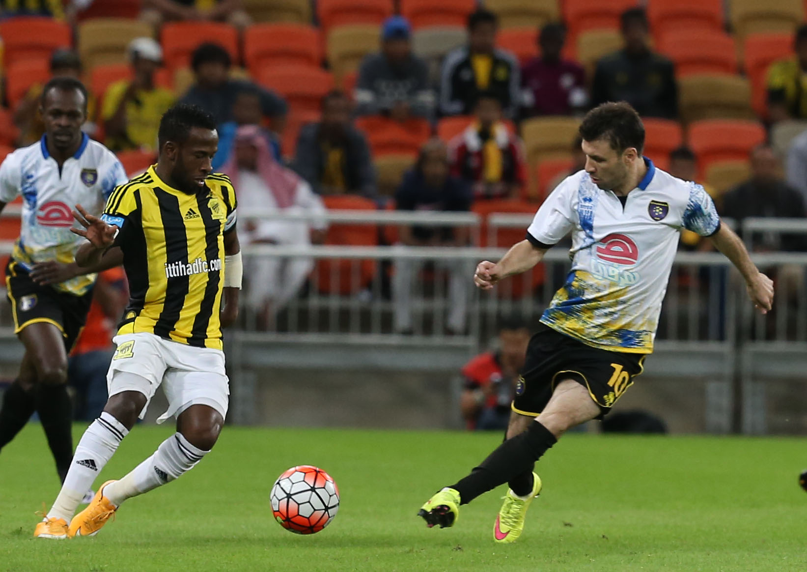 Victor Pițurcă și-a început cu o victorie categorică cel de-al doilea mandat la Al Ittihad / FOTO&VIDEO